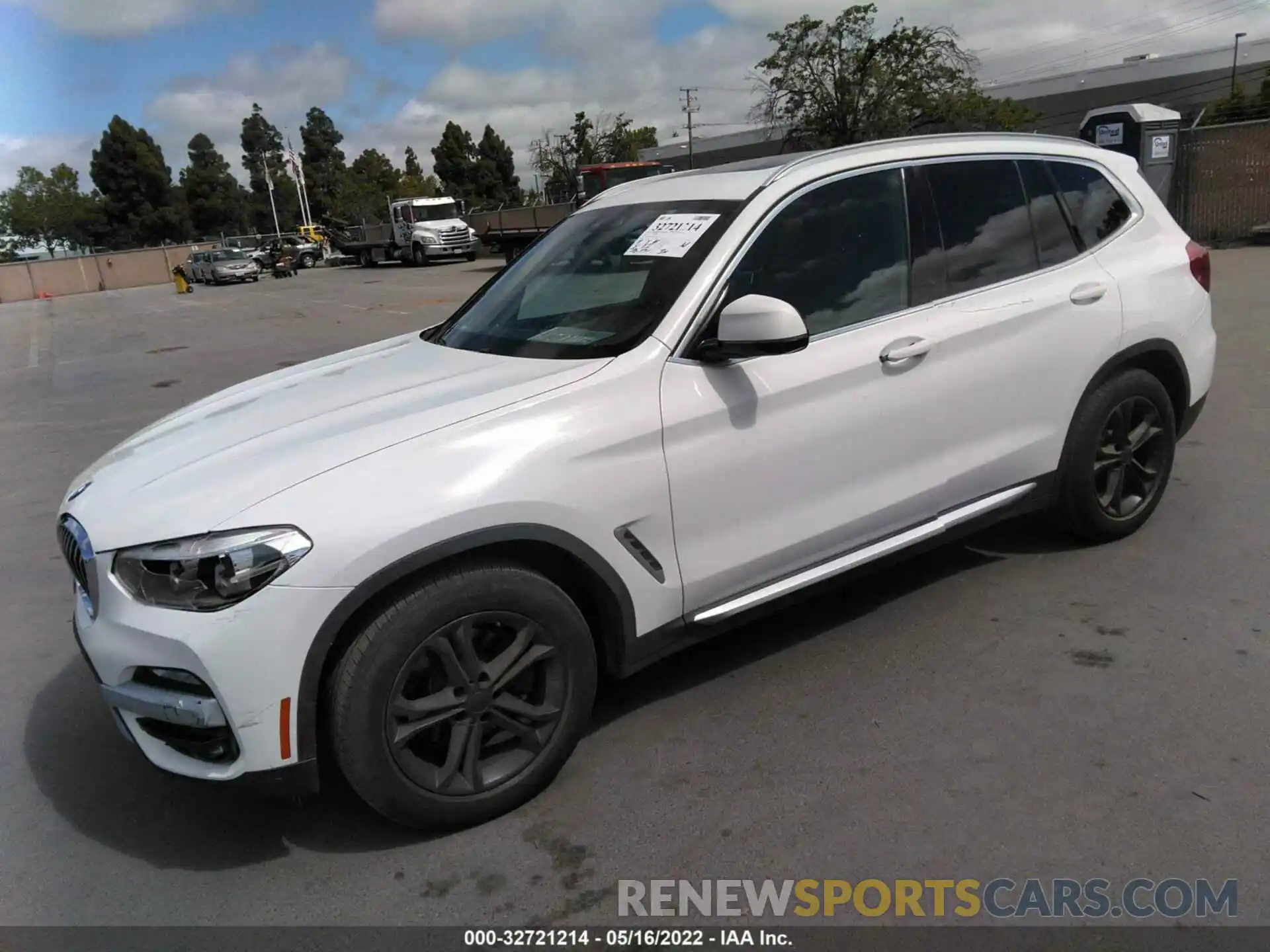 2 Photograph of a damaged car 5UXTR9C55KLE16966 BMW X3 2019