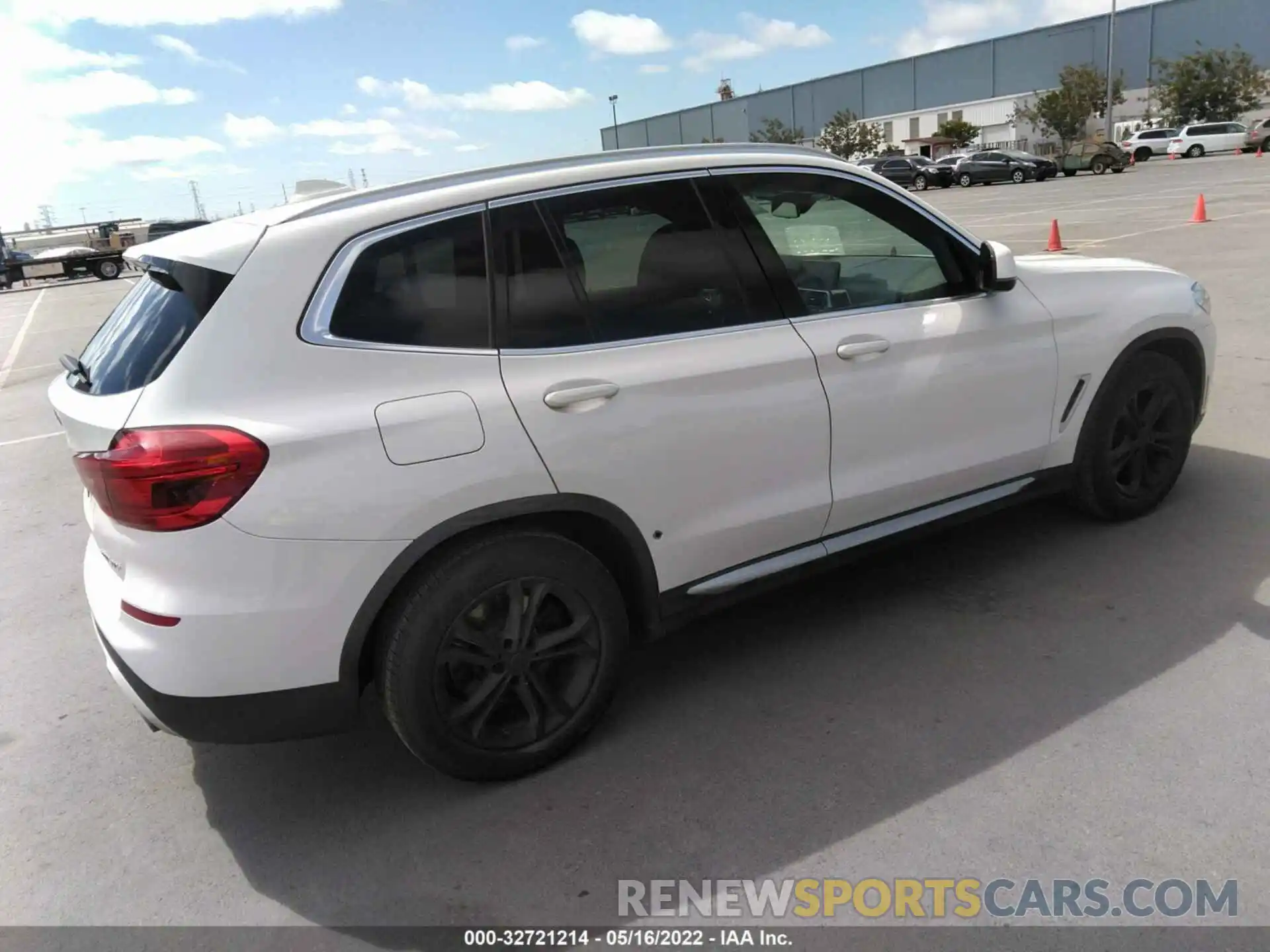 4 Фотография поврежденного автомобиля 5UXTR9C55KLE16966 BMW X3 2019