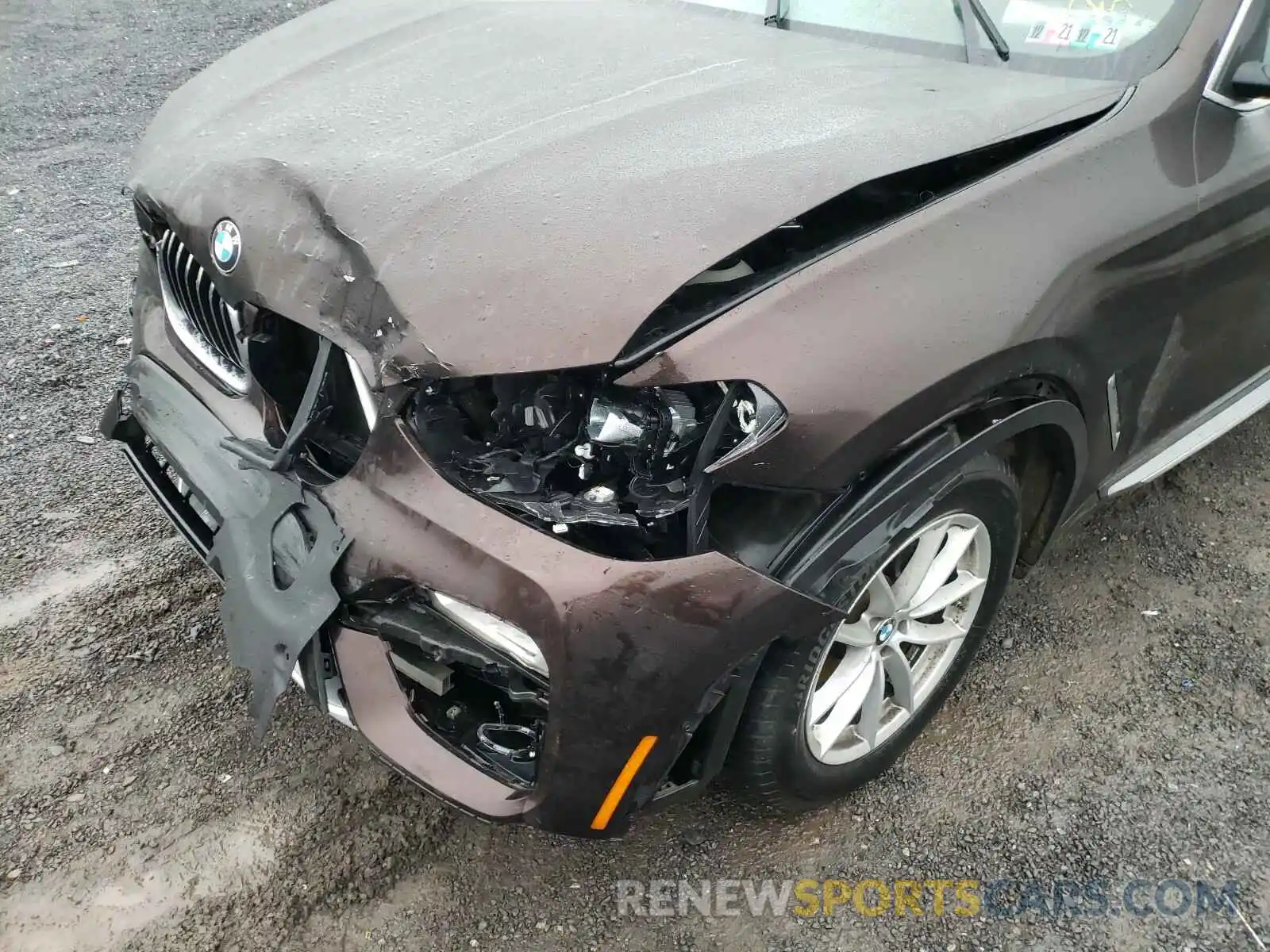 9 Photograph of a damaged car 5UXTR9C55KLE17910 BMW X3 2019