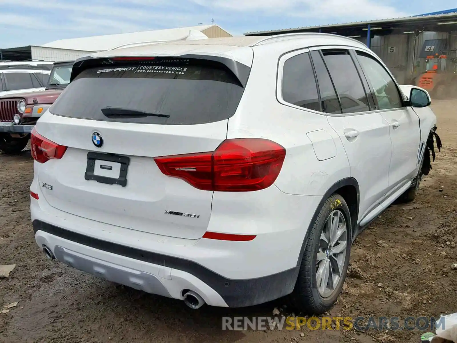 4 Фотография поврежденного автомобиля 5UXTR9C55KLE18457 BMW X3 2019