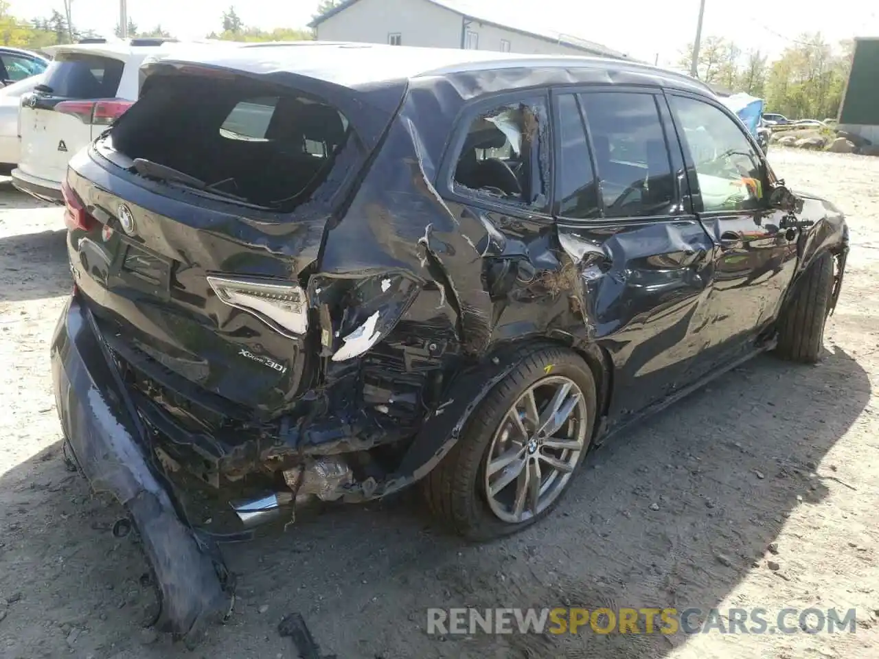 9 Photograph of a damaged car 5UXTR9C55KLE19625 BMW X3 2019