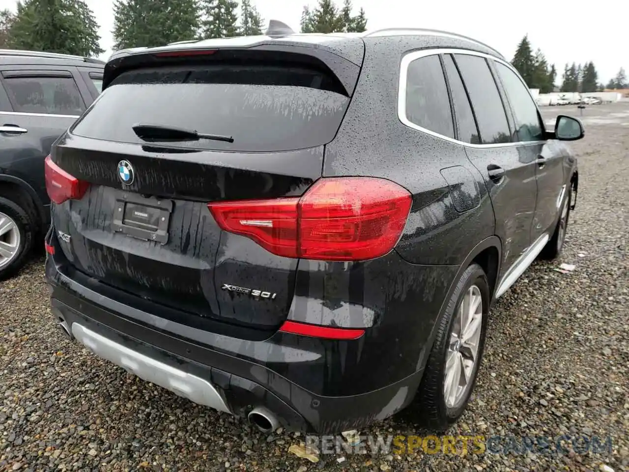 4 Photograph of a damaged car 5UXTR9C55KLE20130 BMW X3 2019