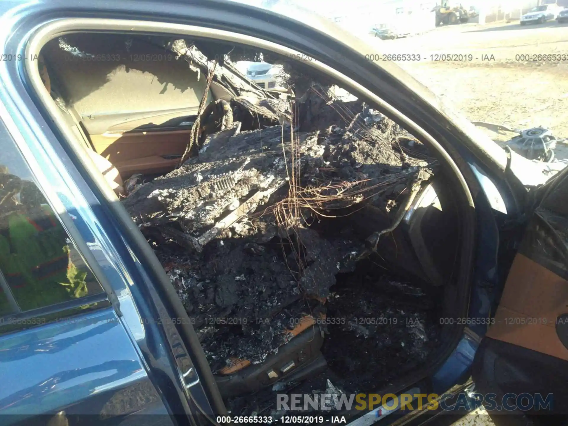 5 Photograph of a damaged car 5UXTR9C55KLE20631 BMW X3 2019