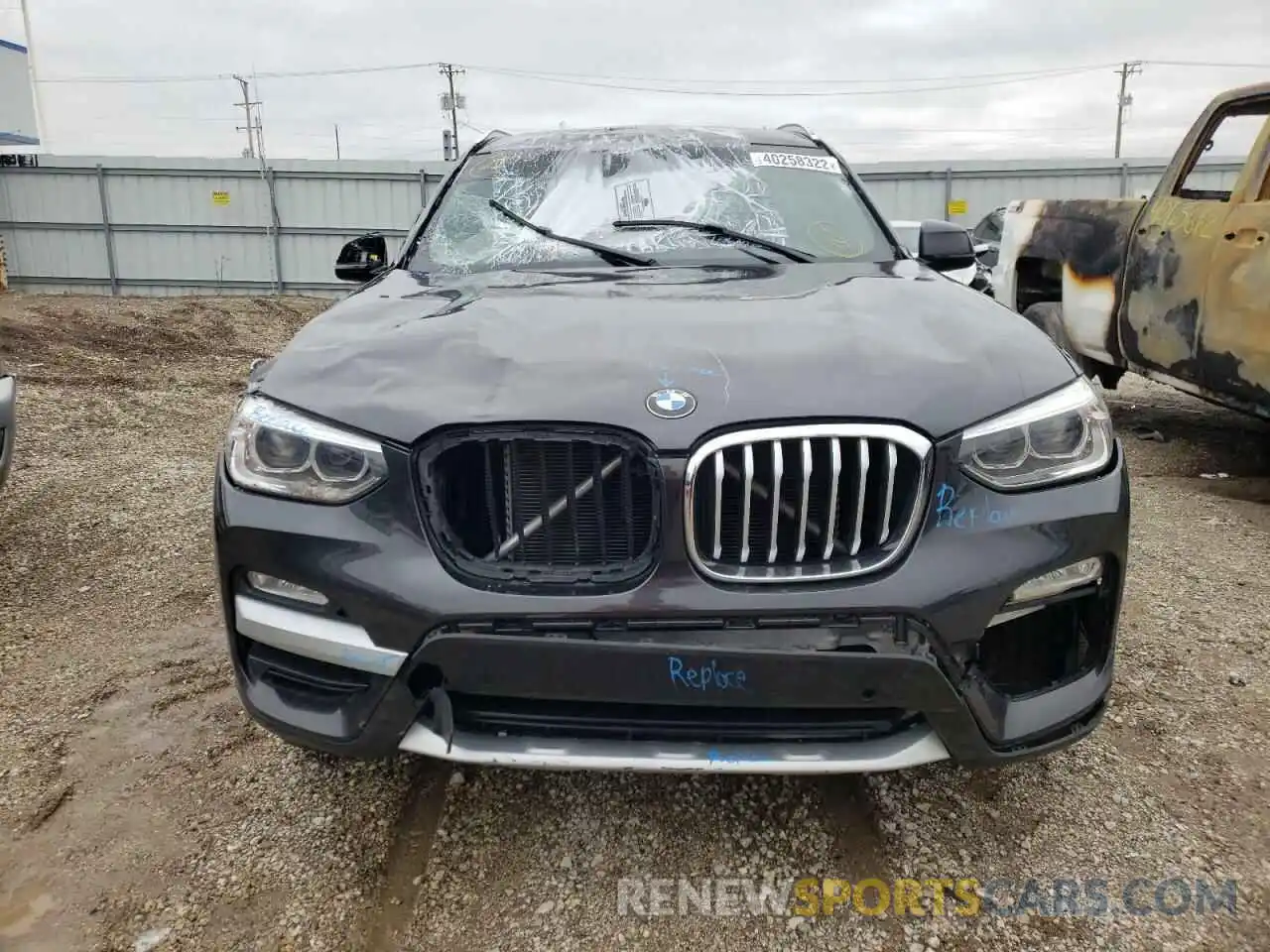 9 Photograph of a damaged car 5UXTR9C55KLE20743 BMW X3 2019