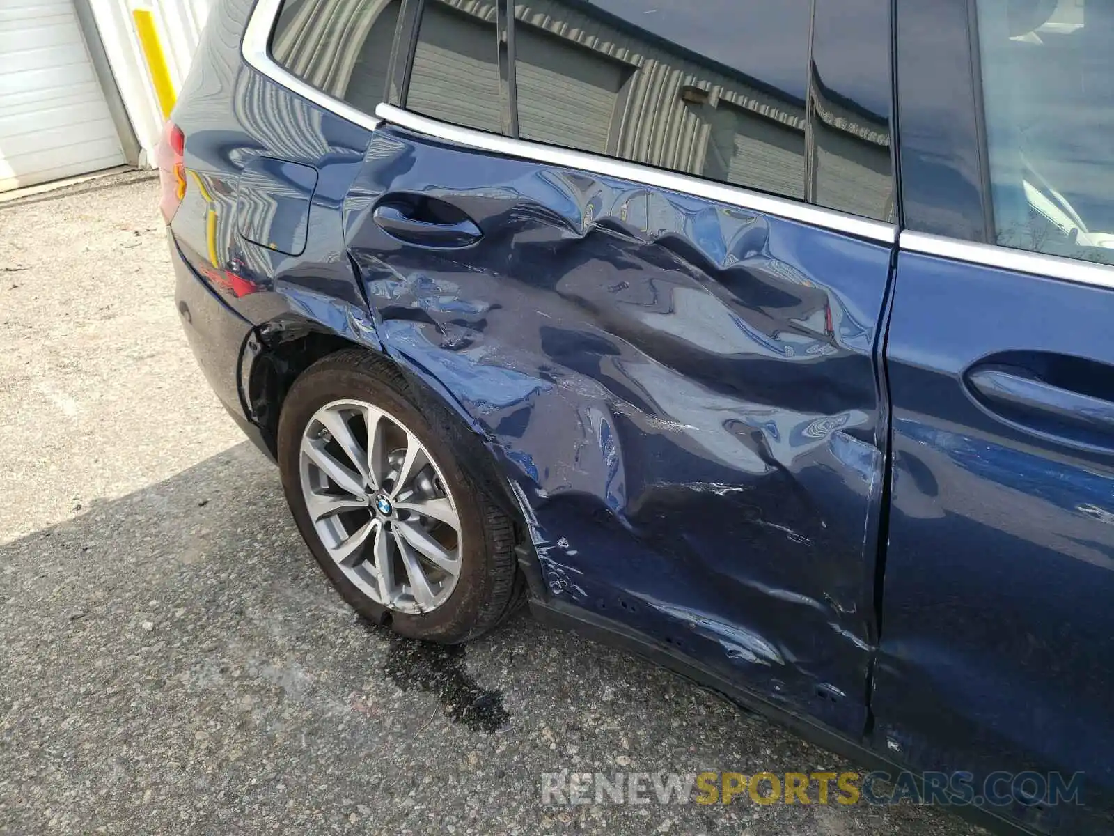 9 Photograph of a damaged car 5UXTR9C55KLP82410 BMW X3 2019