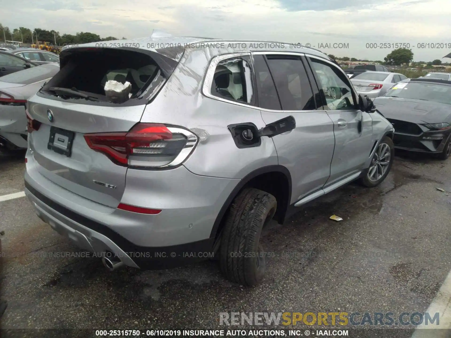 4 Photograph of a damaged car 5UXTR9C55KLP82701 BMW X3 2019