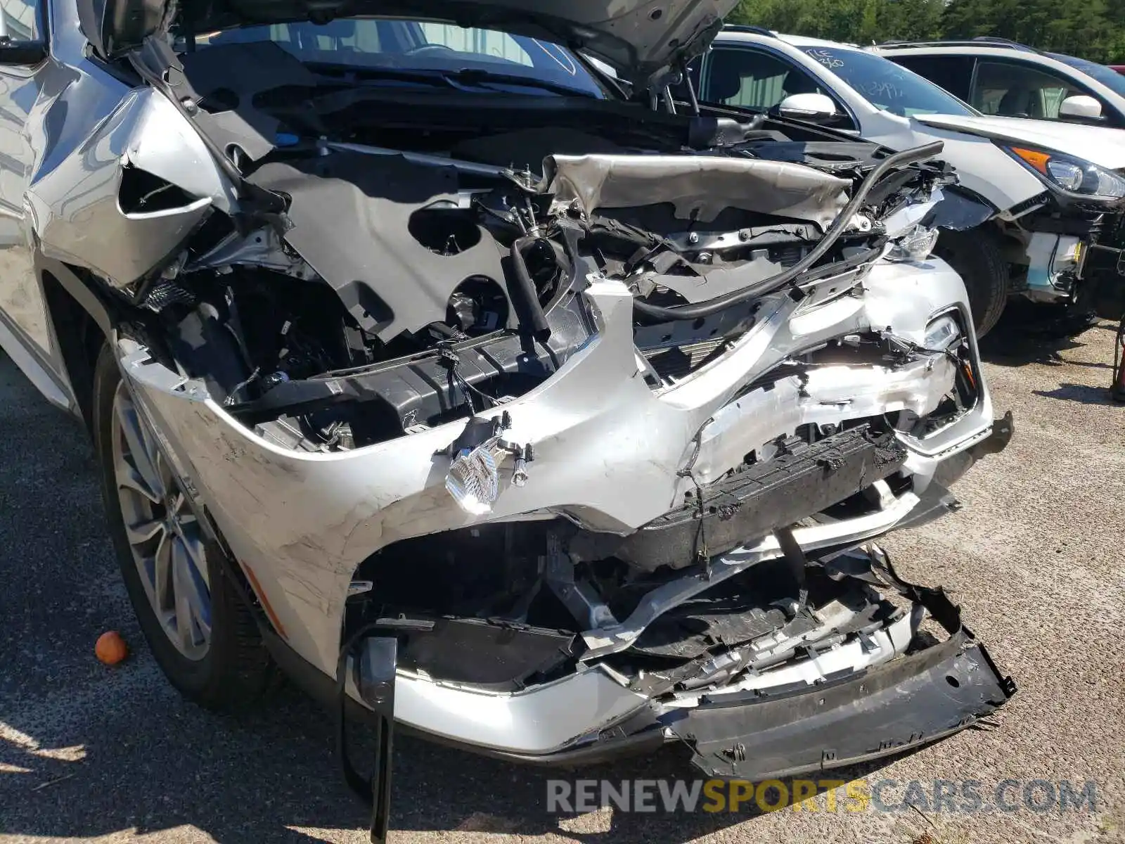 9 Photograph of a damaged car 5UXTR9C55KLP83671 BMW X3 2019