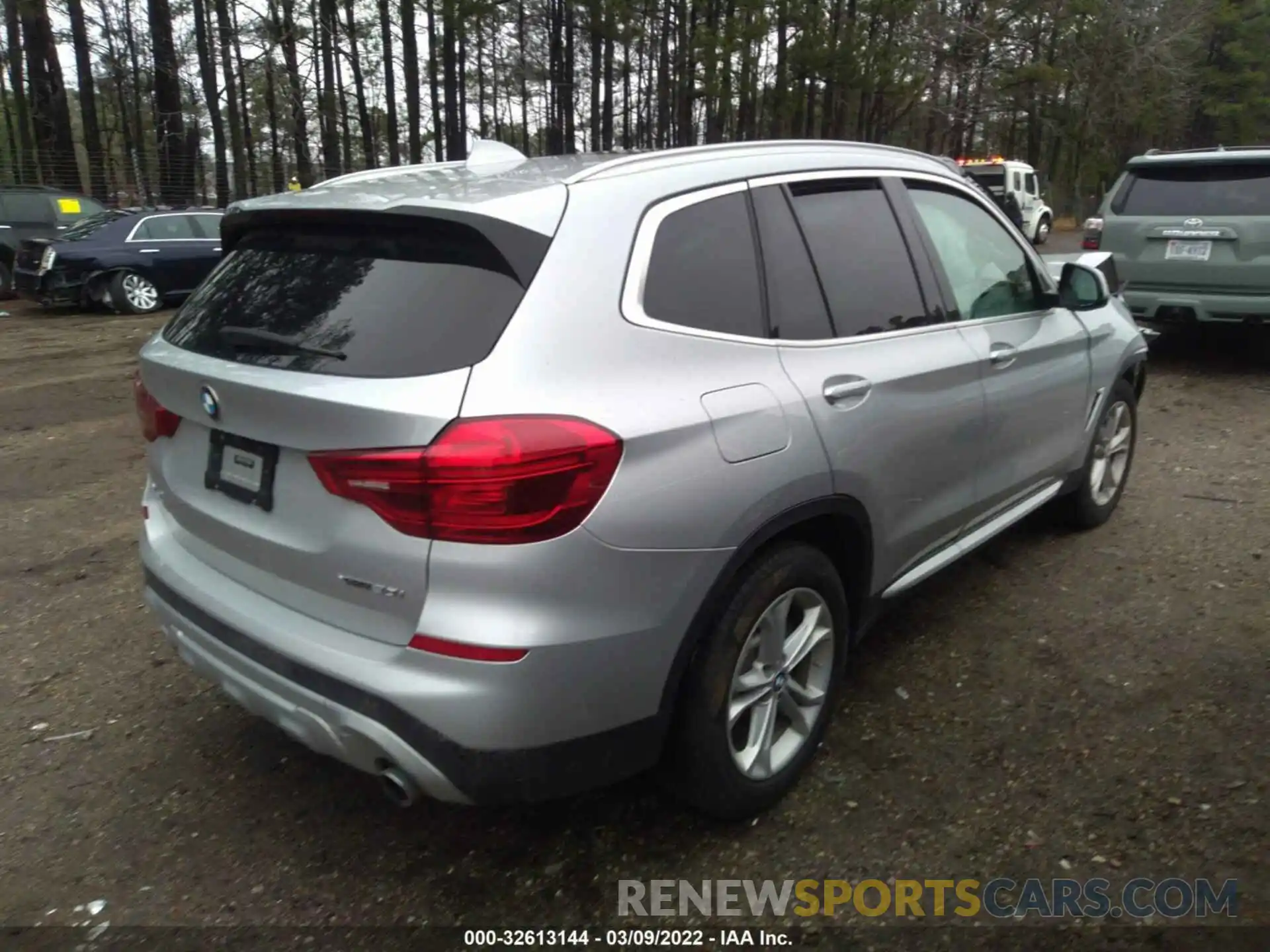 4 Photograph of a damaged car 5UXTR9C55KLP91155 BMW X3 2019