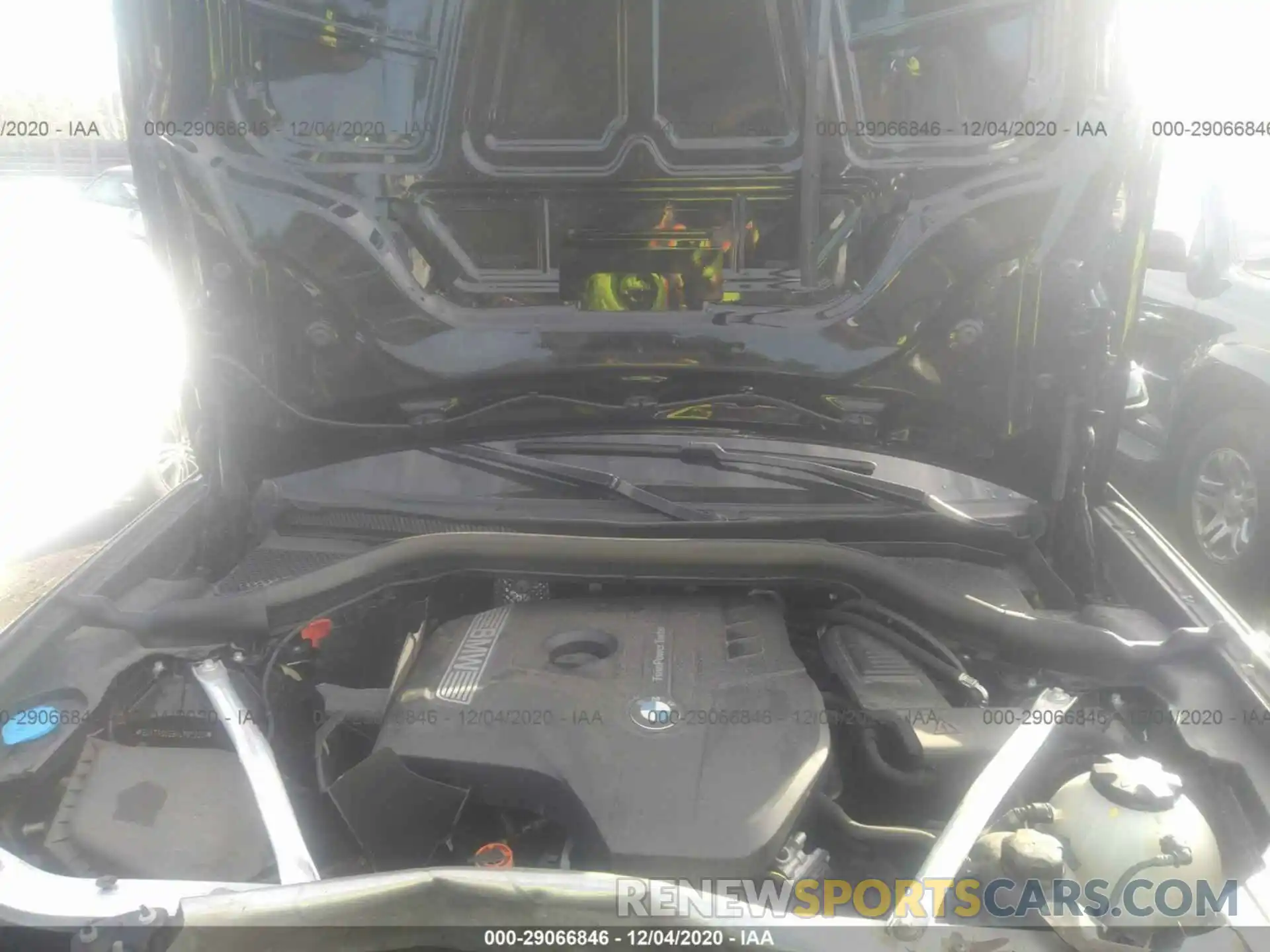 10 Photograph of a damaged car 5UXTR9C55KLP92323 BMW X3 2019