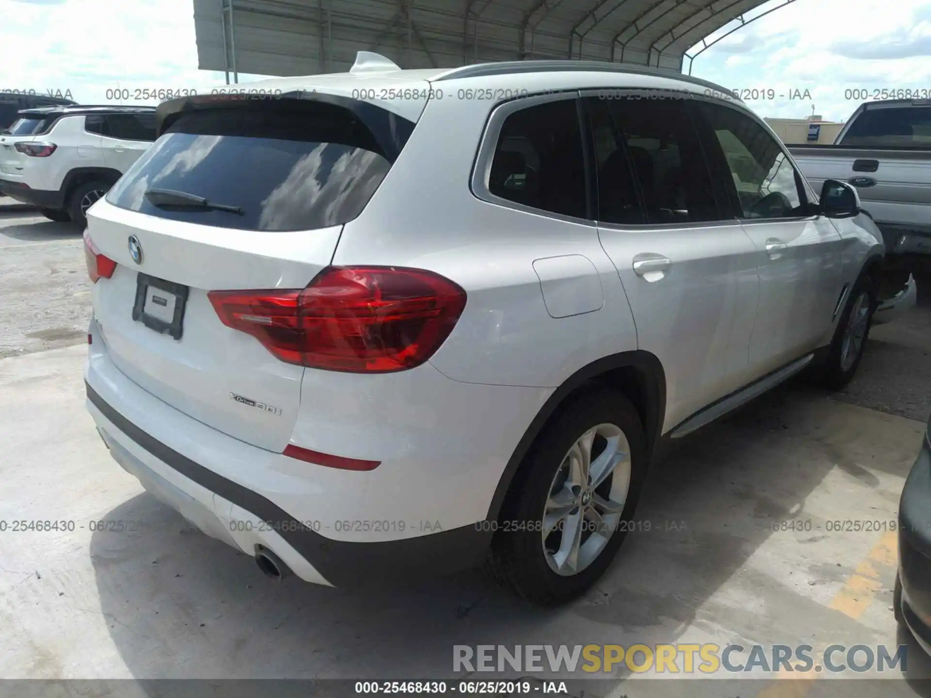 4 Фотография поврежденного автомобиля 5UXTR9C56KLD90944 BMW X3 2019