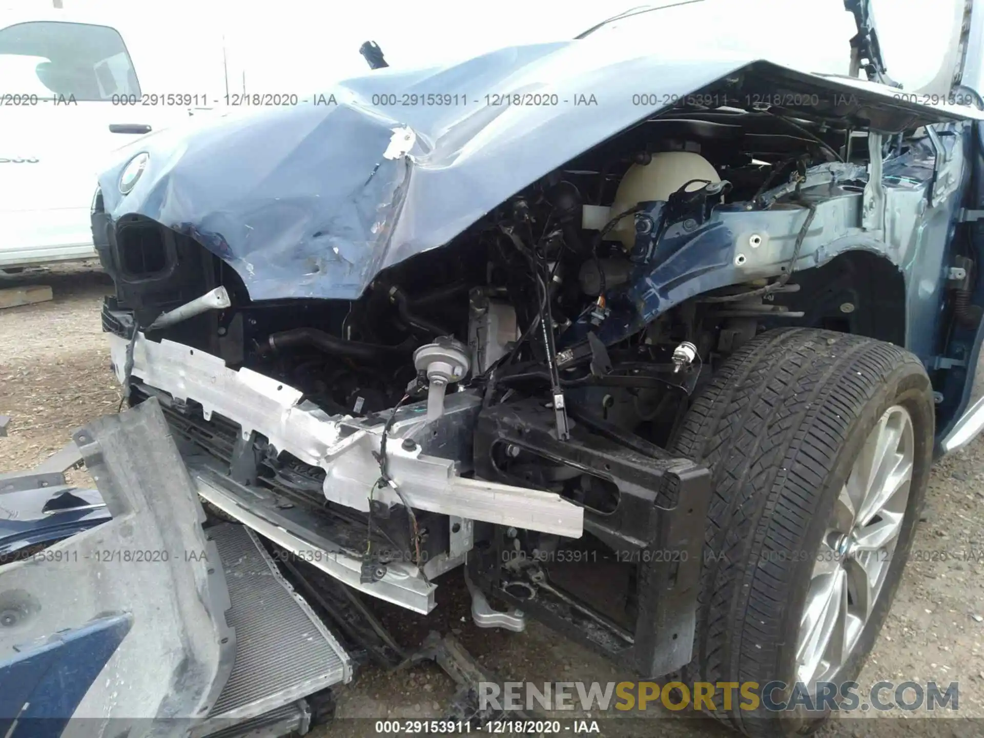 6 Photograph of a damaged car 5UXTR9C56KLE18175 BMW X3 2019