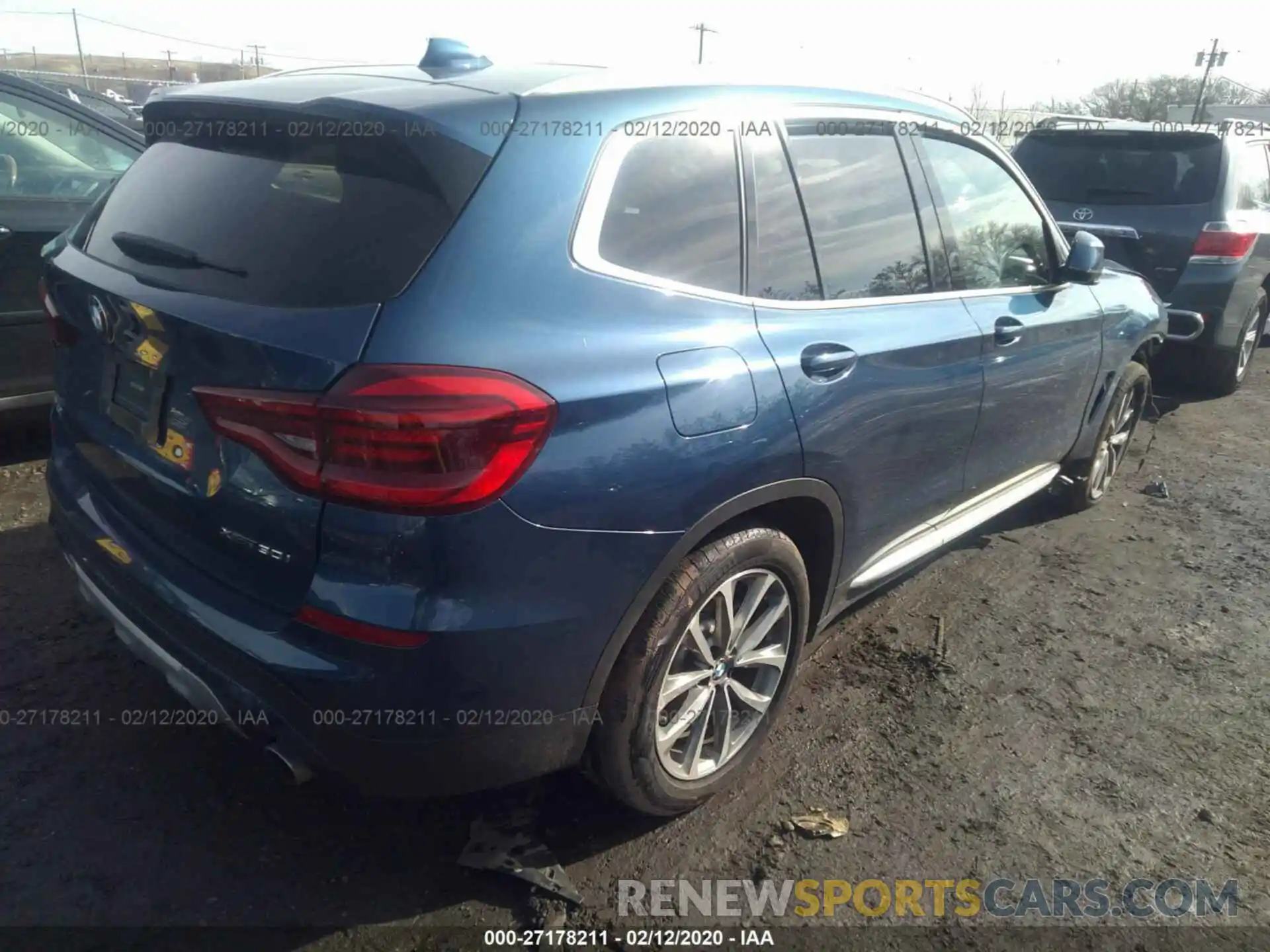 4 Фотография поврежденного автомобиля 5UXTR9C56KLE20721 BMW X3 2019