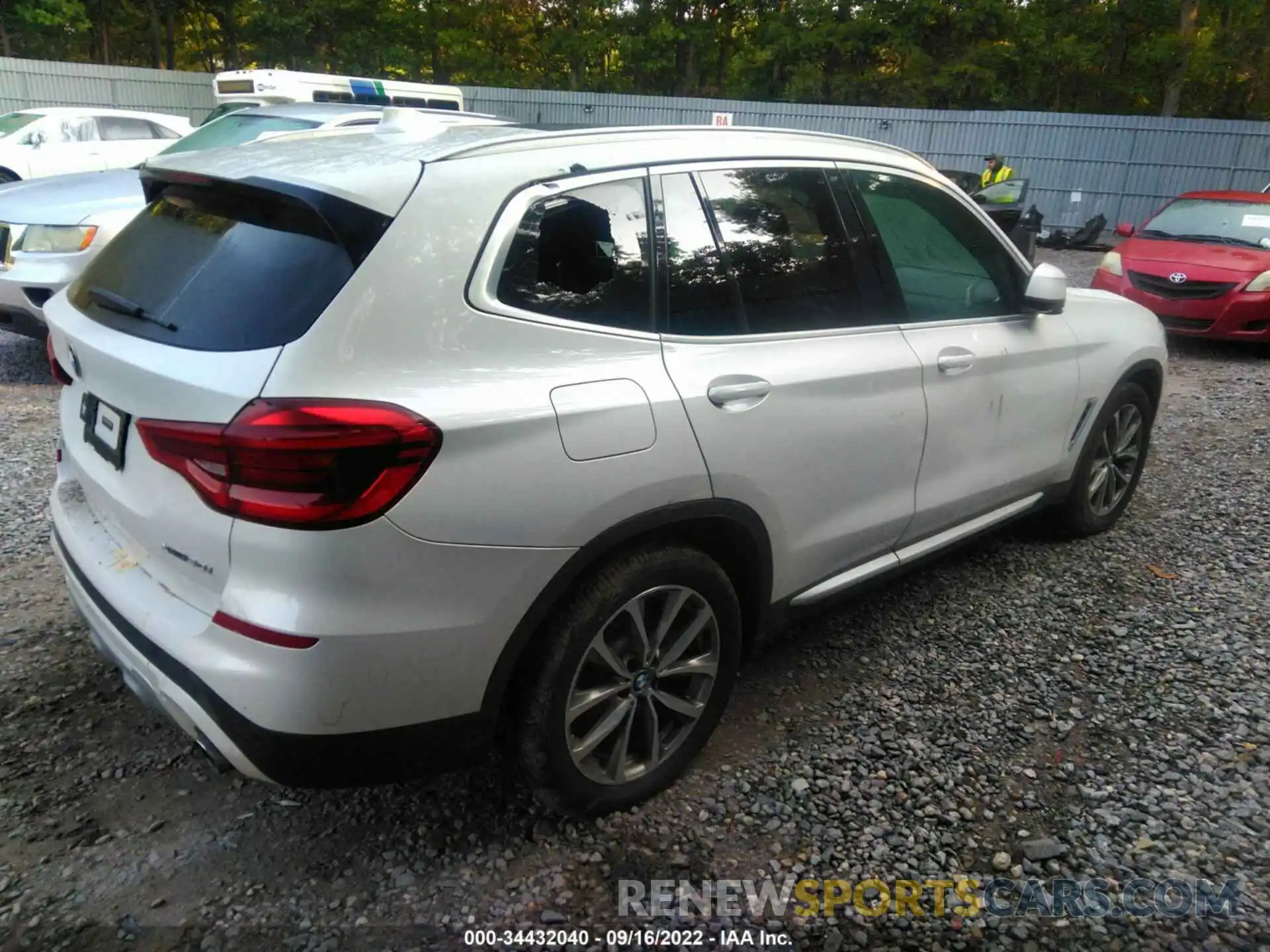 4 Фотография поврежденного автомобиля 5UXTR9C56KLP77457 BMW X3 2019