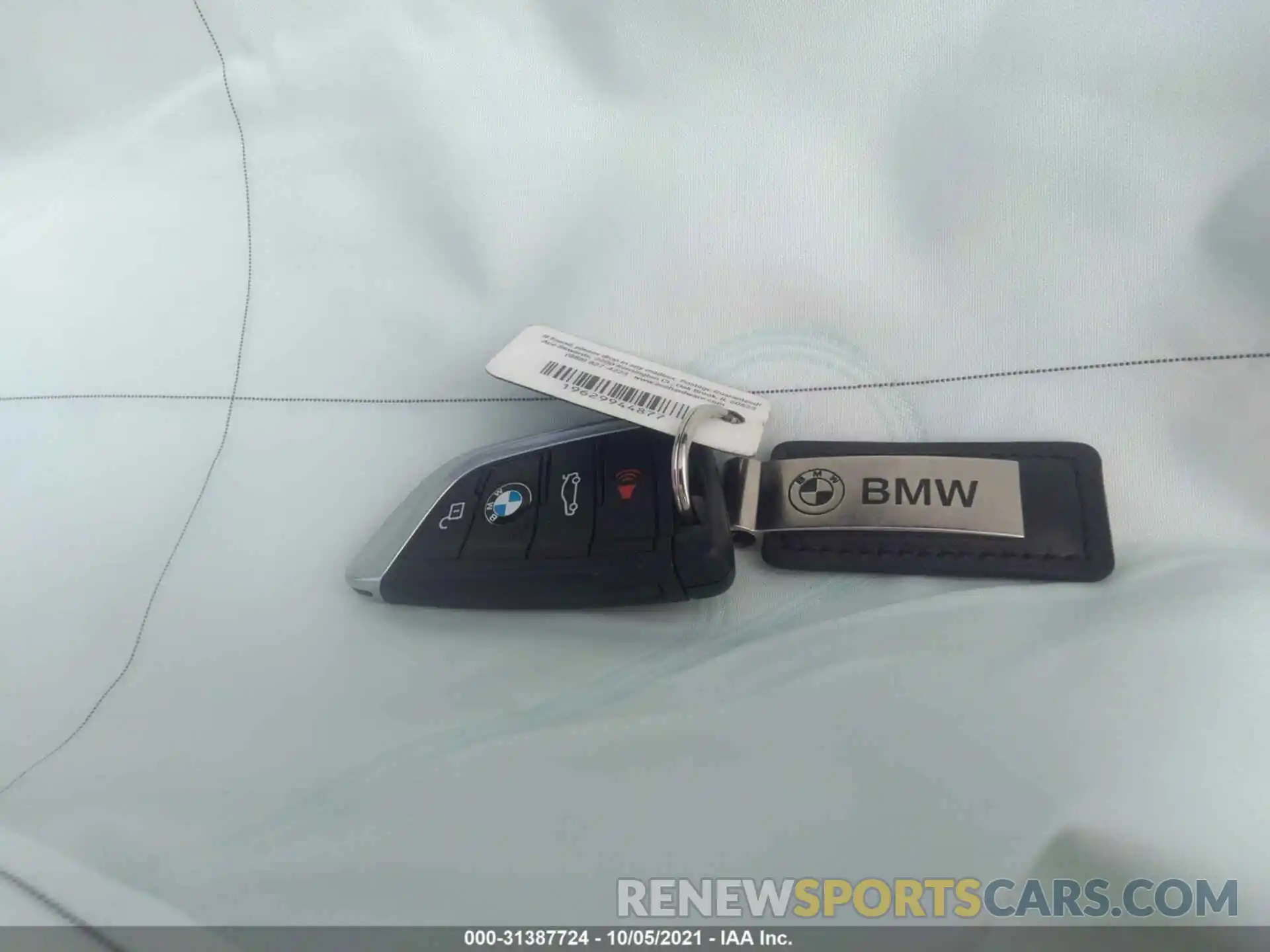 11 Photograph of a damaged car 5UXTR9C56KLP80942 BMW X3 2019