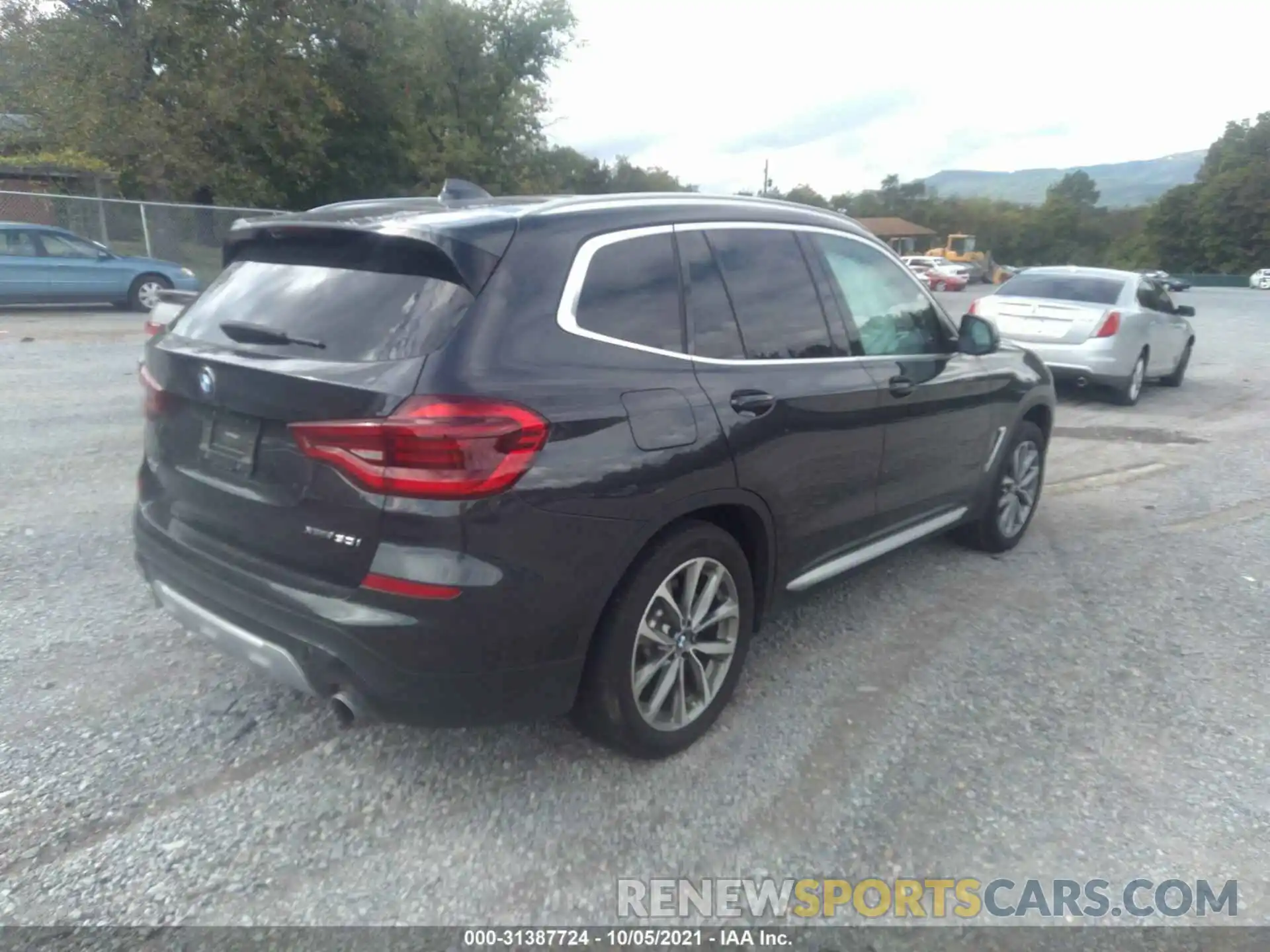 4 Photograph of a damaged car 5UXTR9C56KLP80942 BMW X3 2019