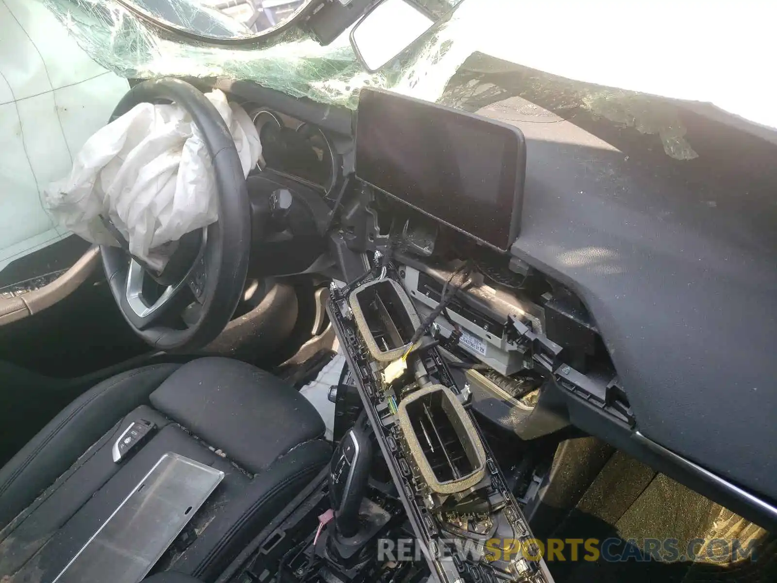 9 Photograph of a damaged car 5UXTR9C56KLP88149 BMW X3 2019