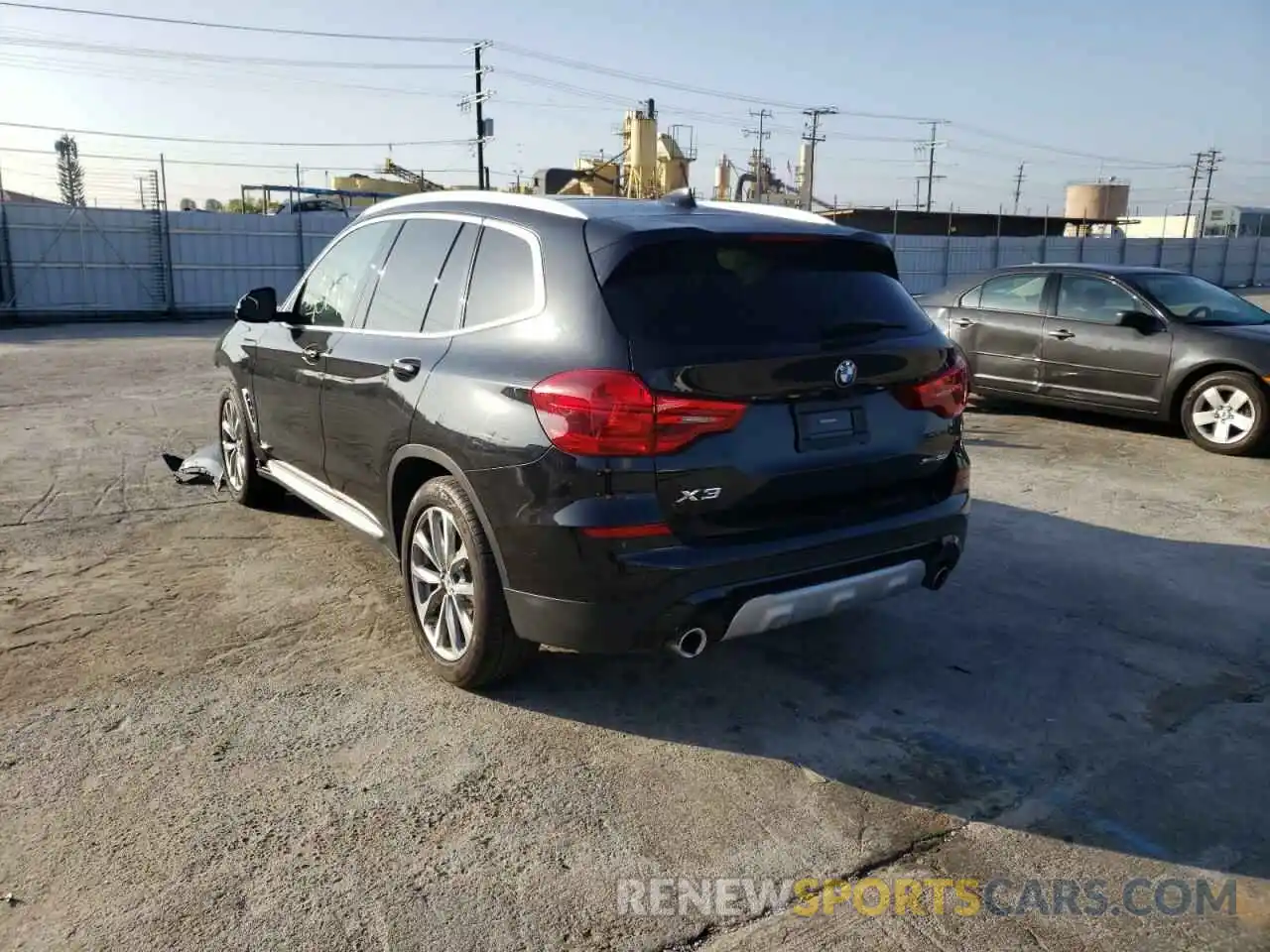 3 Photograph of a damaged car 5UXTR9C56KLR08175 BMW X3 2019