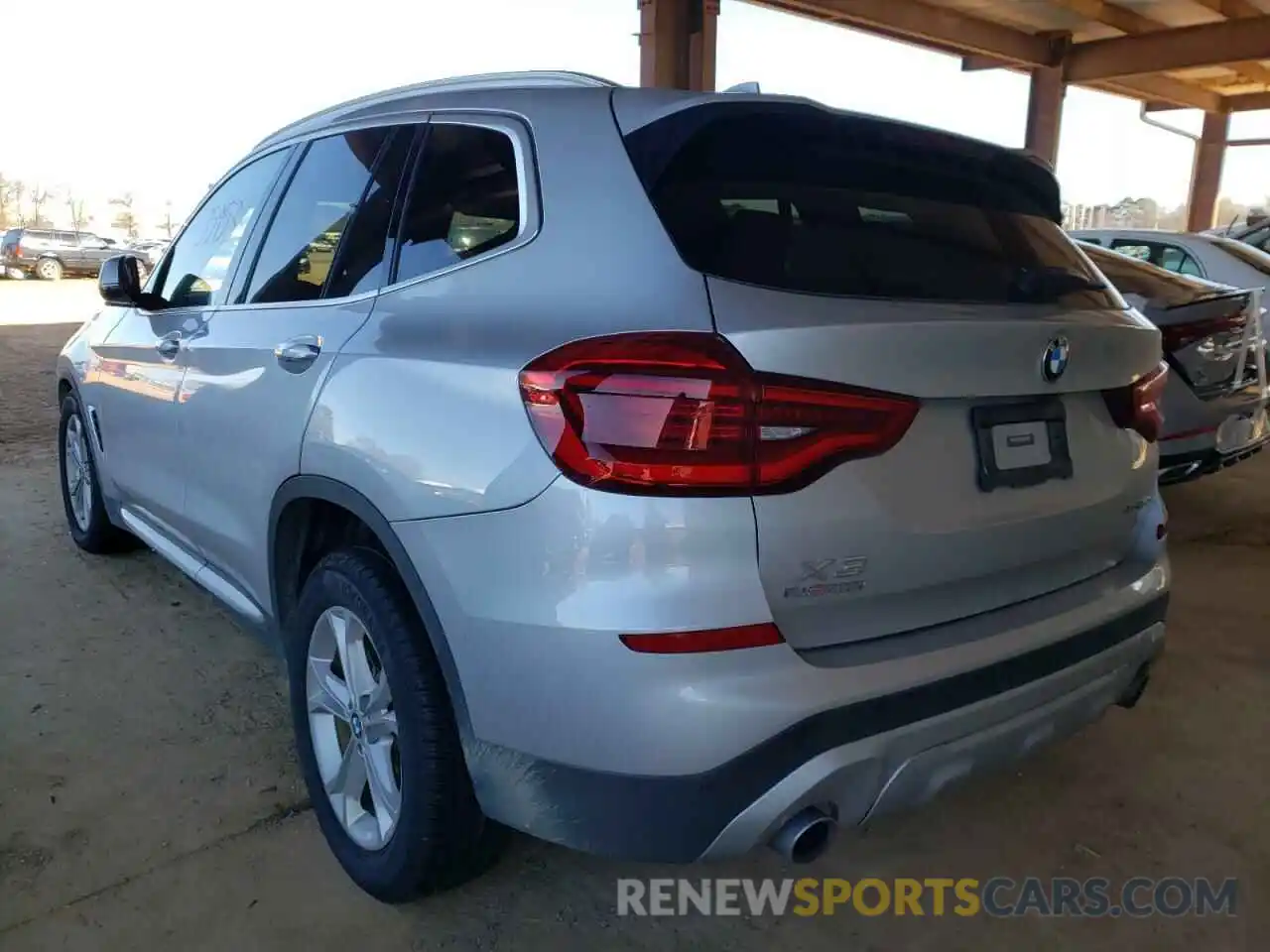 3 Photograph of a damaged car 5UXTR9C56KLR10010 BMW X3 2019