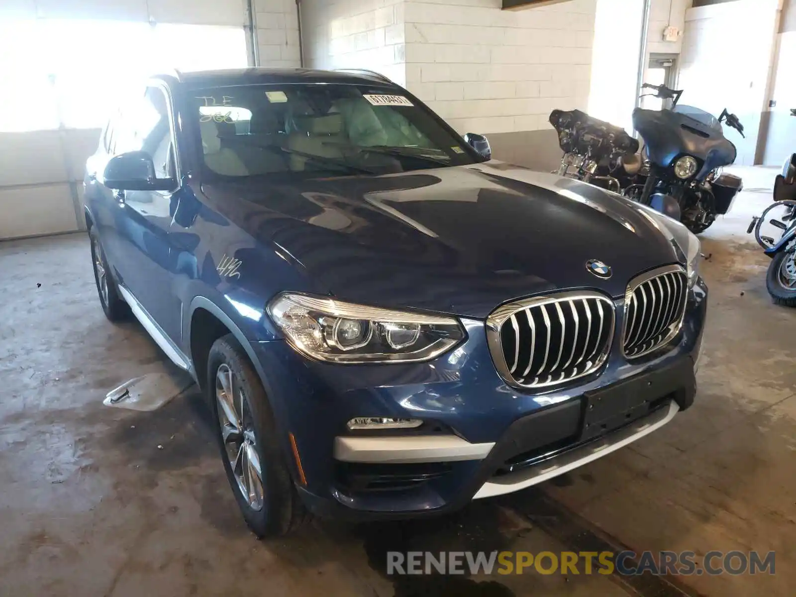 1 Photograph of a damaged car 5UXTR9C56KLR10122 BMW X3 2019