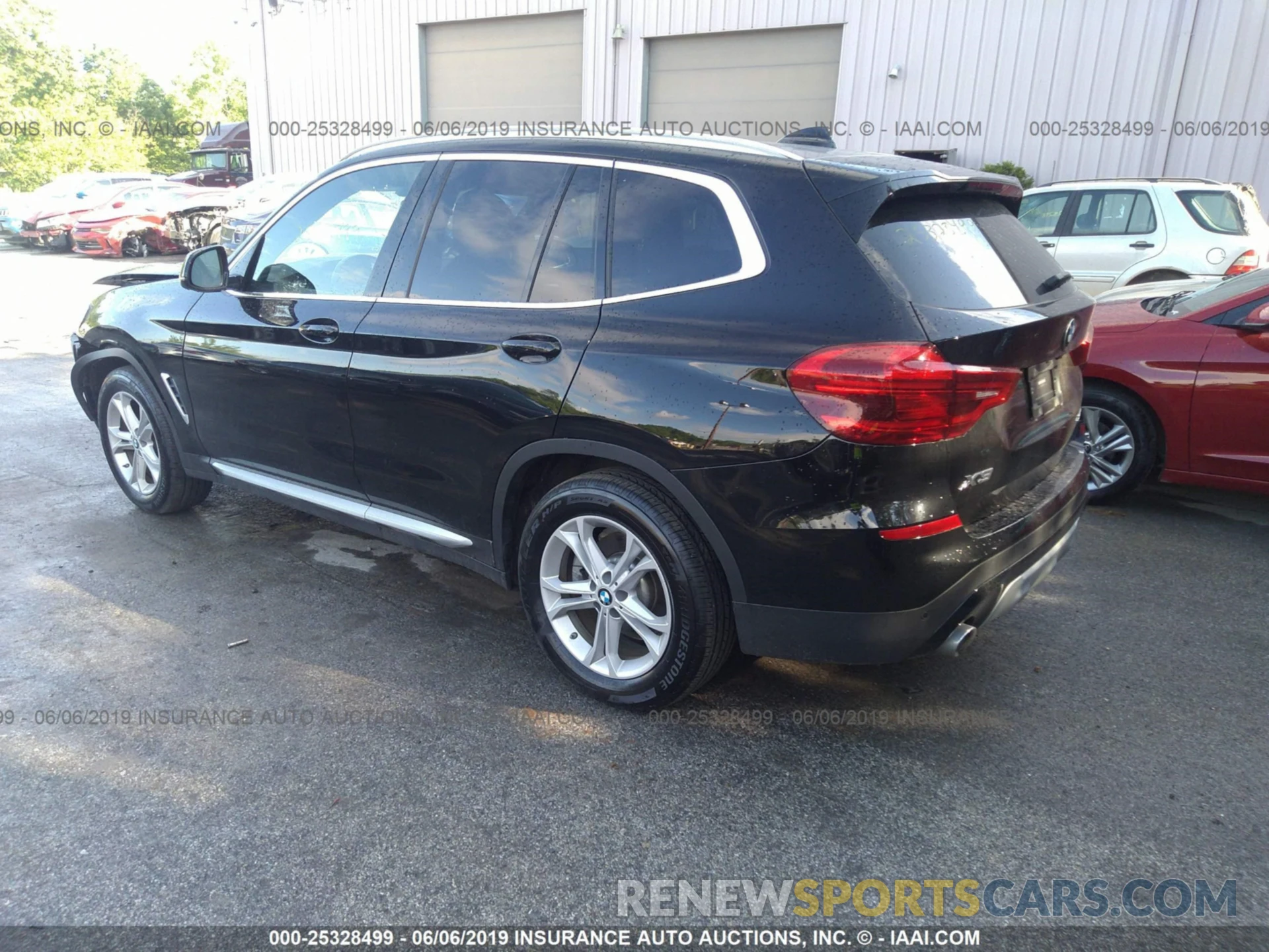 3 Photograph of a damaged car 5UXTR9C57KLD94405 BMW X3 2019