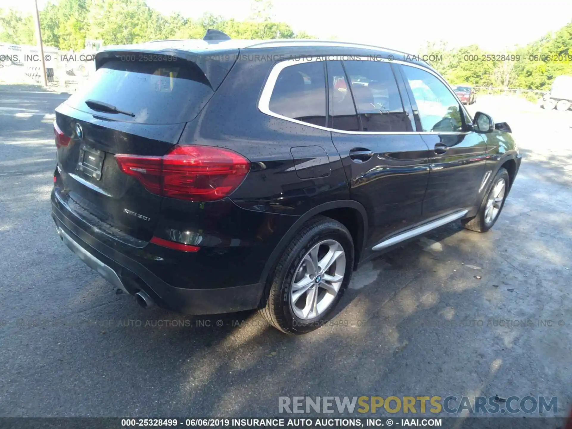 4 Photograph of a damaged car 5UXTR9C57KLD94405 BMW X3 2019