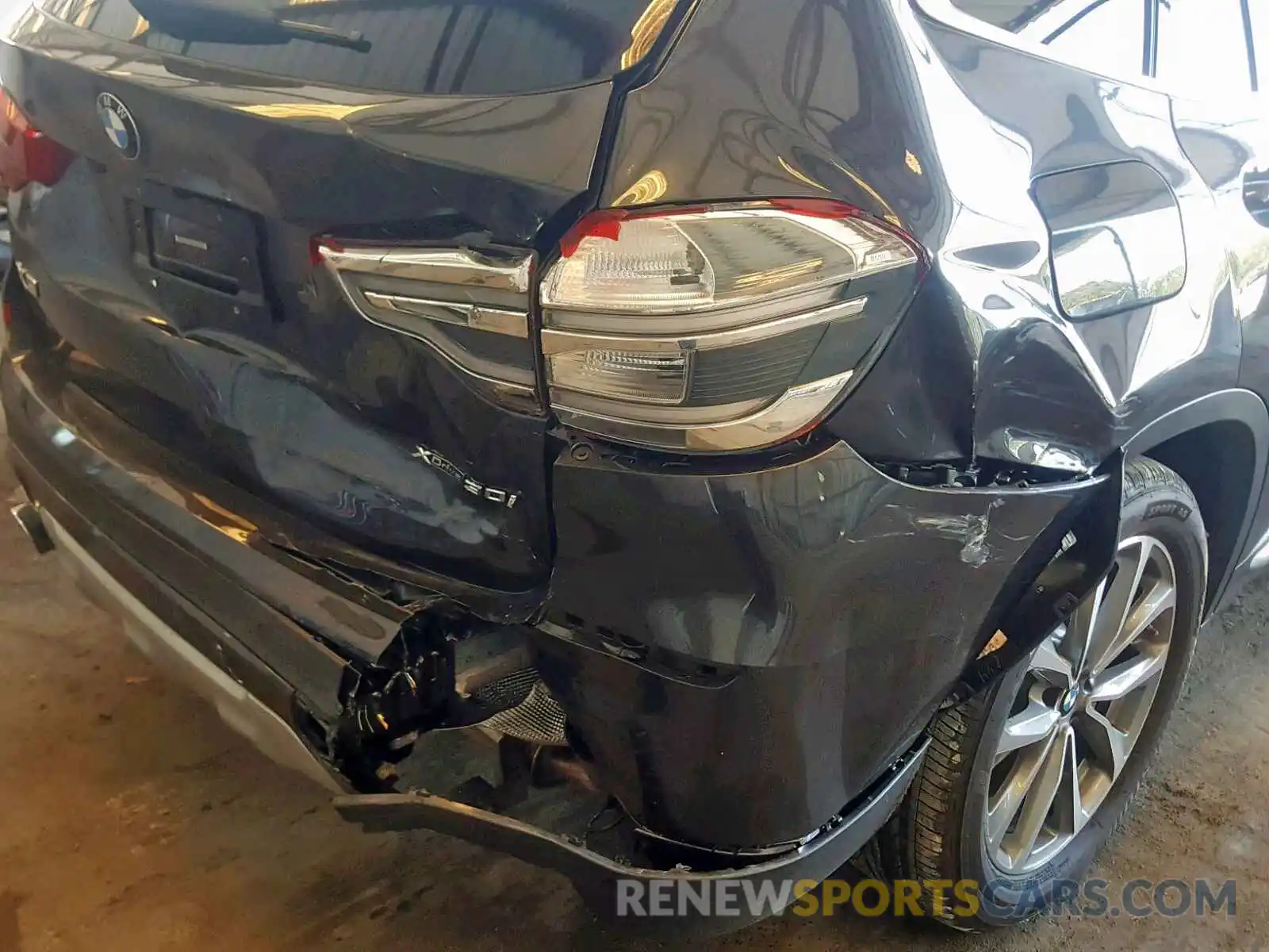 9 Photograph of a damaged car 5UXTR9C57KLD97420 BMW X3 2019