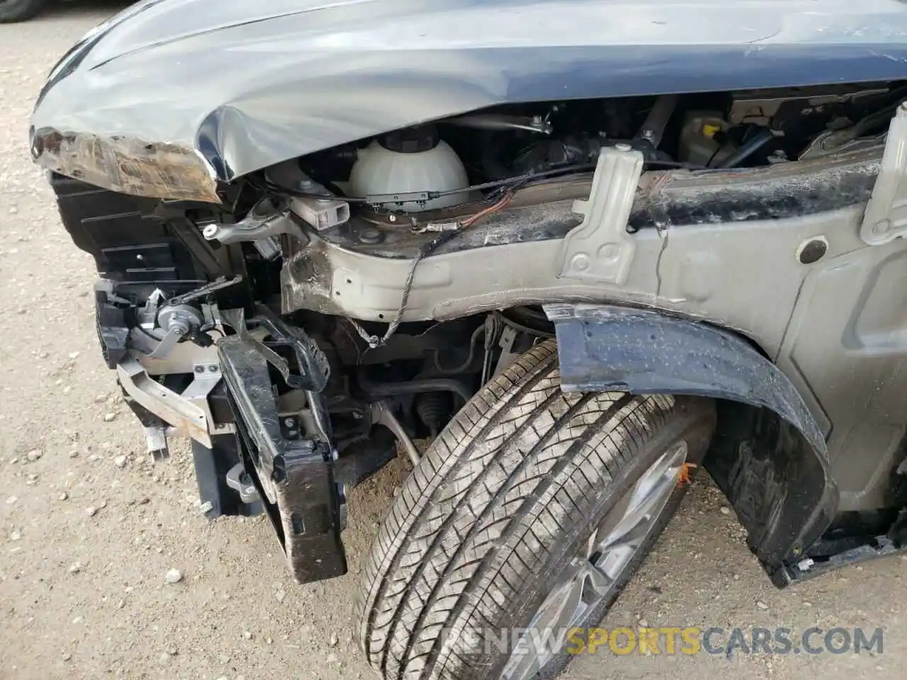 9 Photograph of a damaged car 5UXTR9C57KLE12949 BMW X3 2019