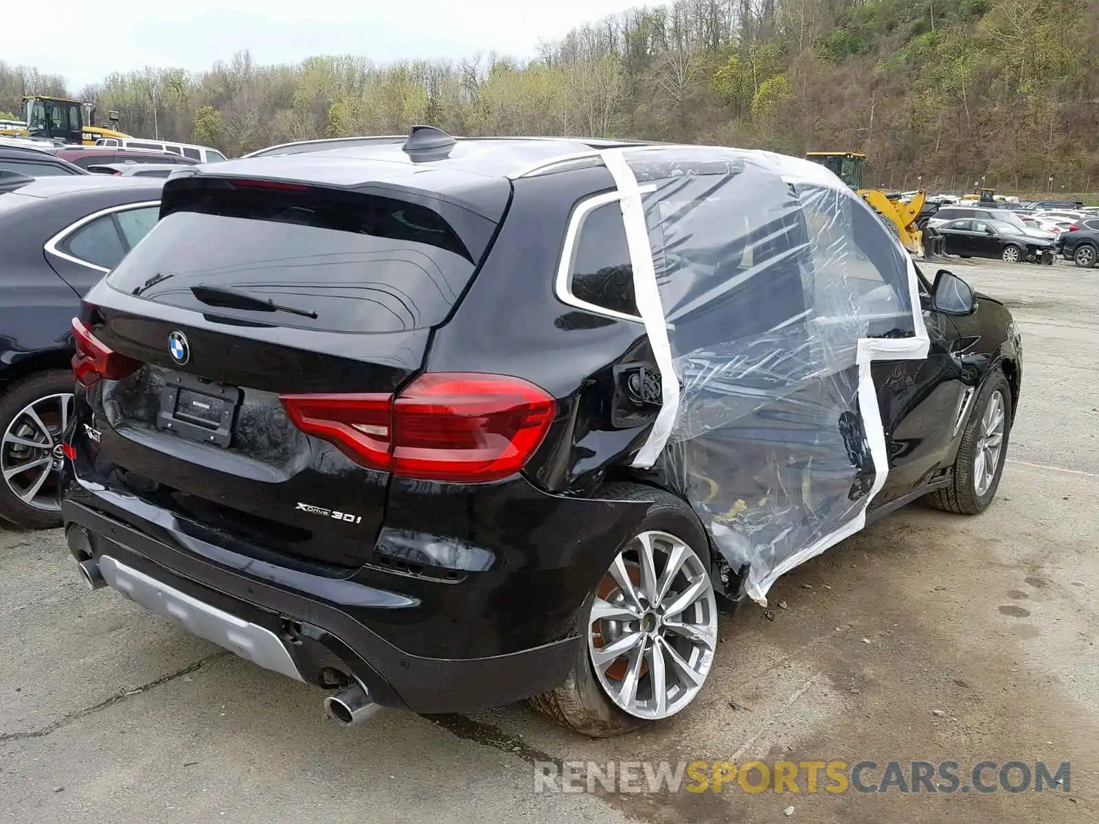 4 Photograph of a damaged car 5UXTR9C57KLE13339 BMW X3 2019