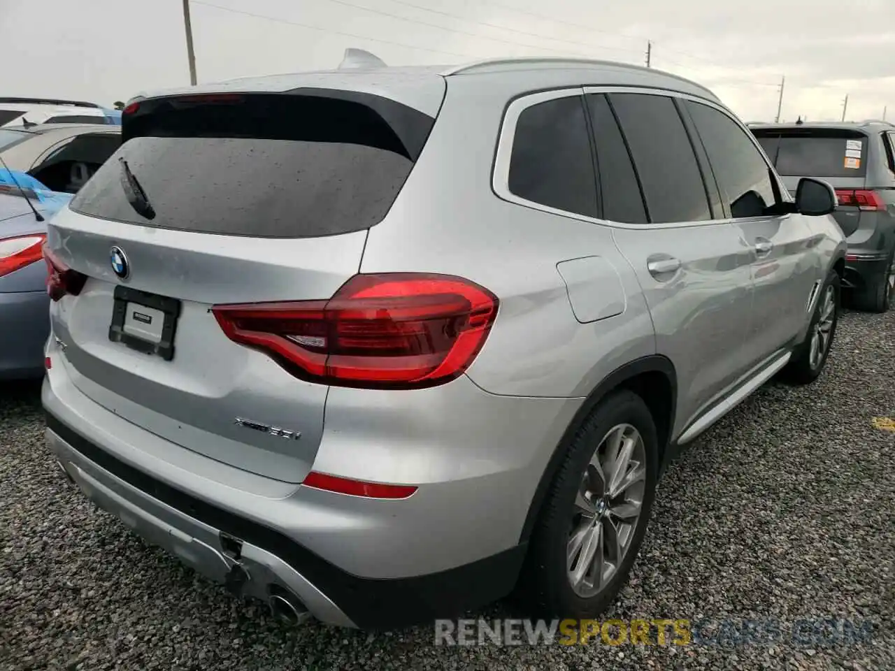 4 Фотография поврежденного автомобиля 5UXTR9C57KLE17732 BMW X3 2019