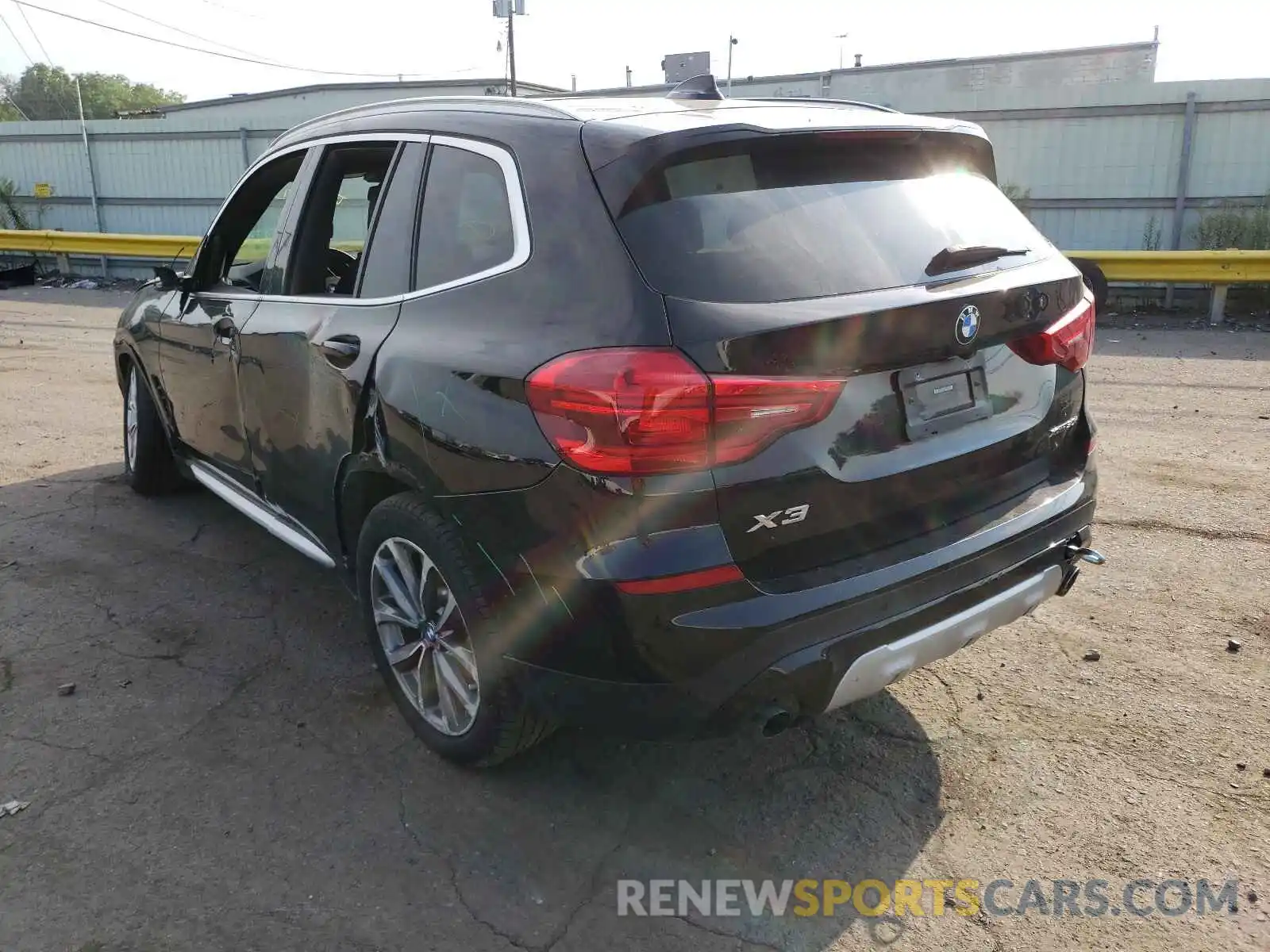 3 Photograph of a damaged car 5UXTR9C57KLP95353 BMW X3 2019