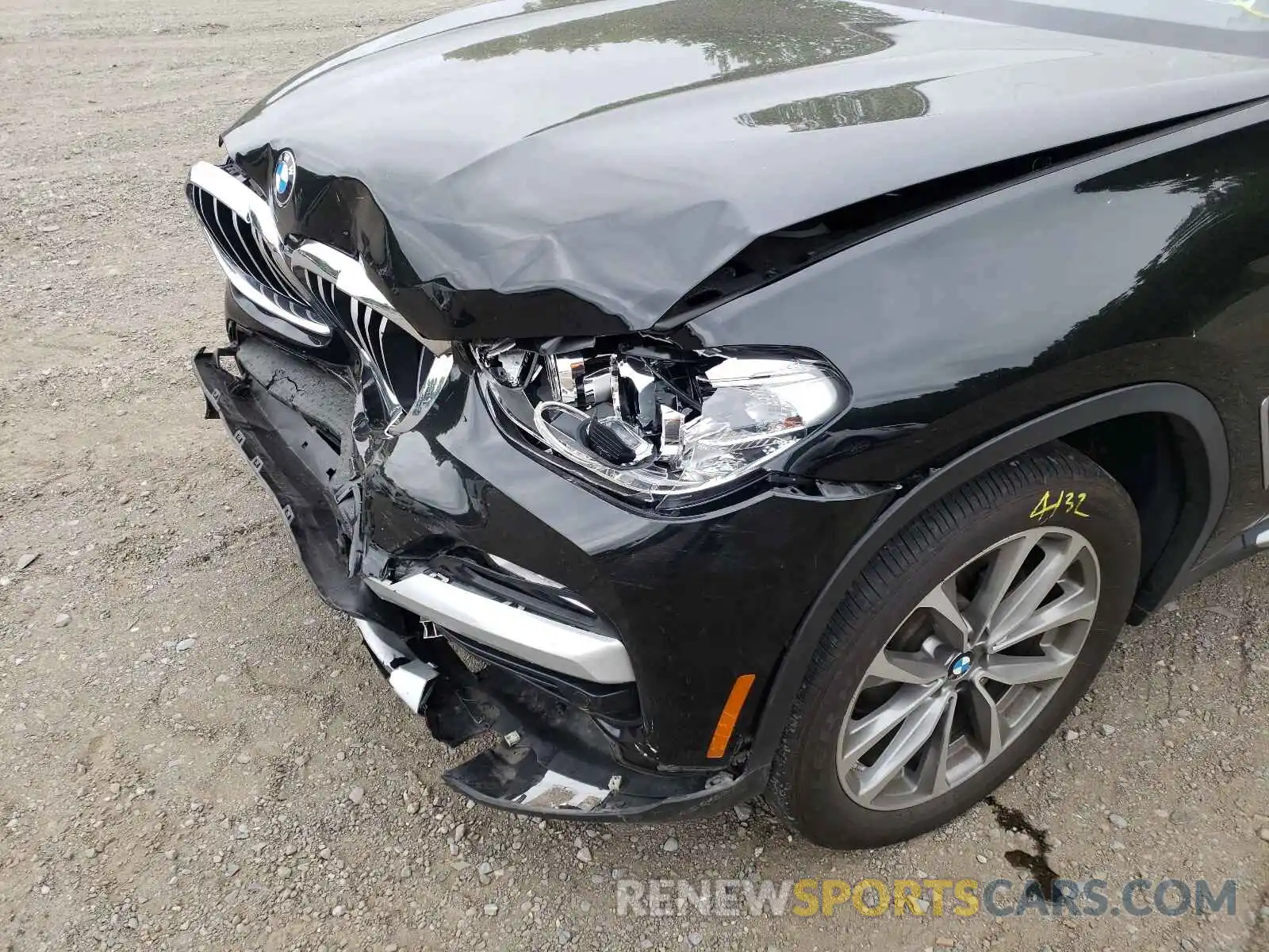 9 Photograph of a damaged car 5UXTR9C57KLP97913 BMW X3 2019