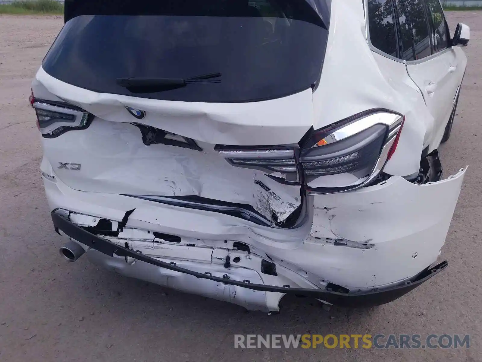 9 Photograph of a damaged car 5UXTR9C57KLR07827 BMW X3 2019