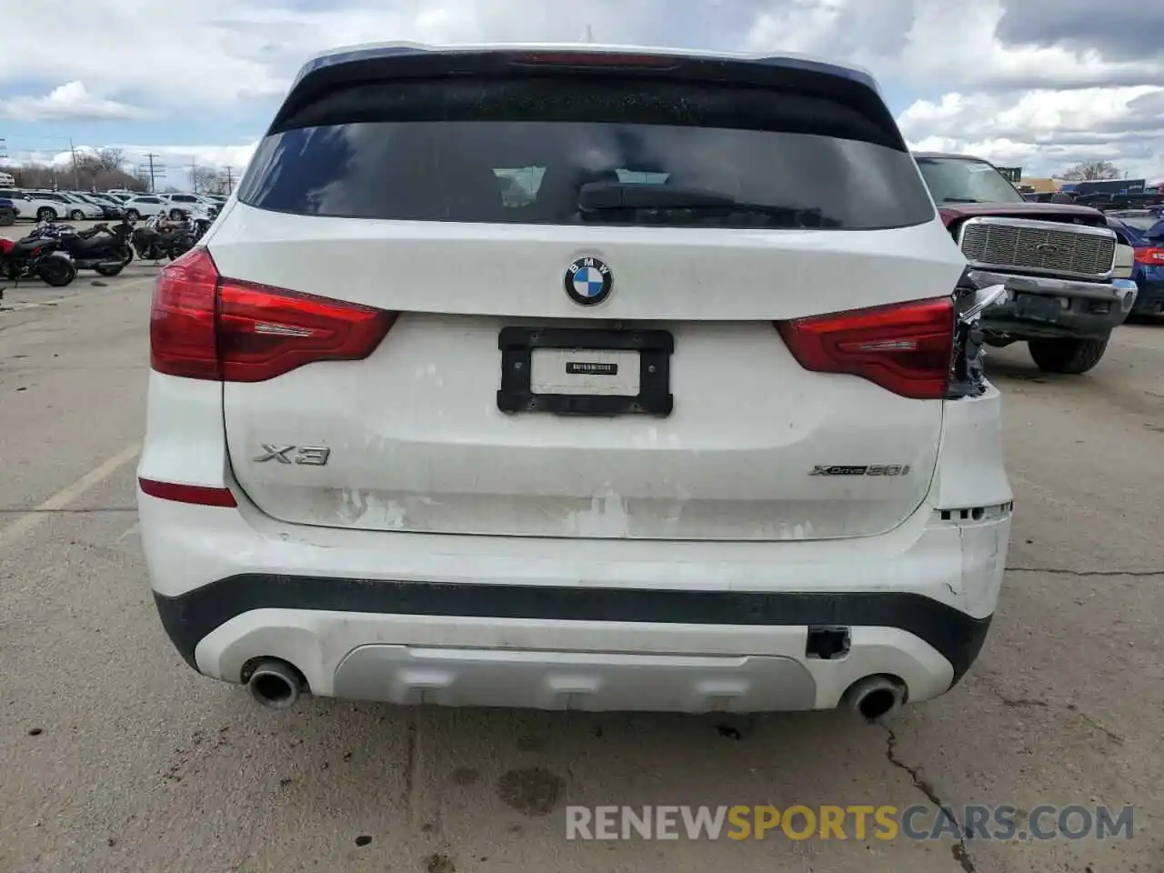 6 Photograph of a damaged car 5UXTR9C58KLD90332 BMW X3 2019