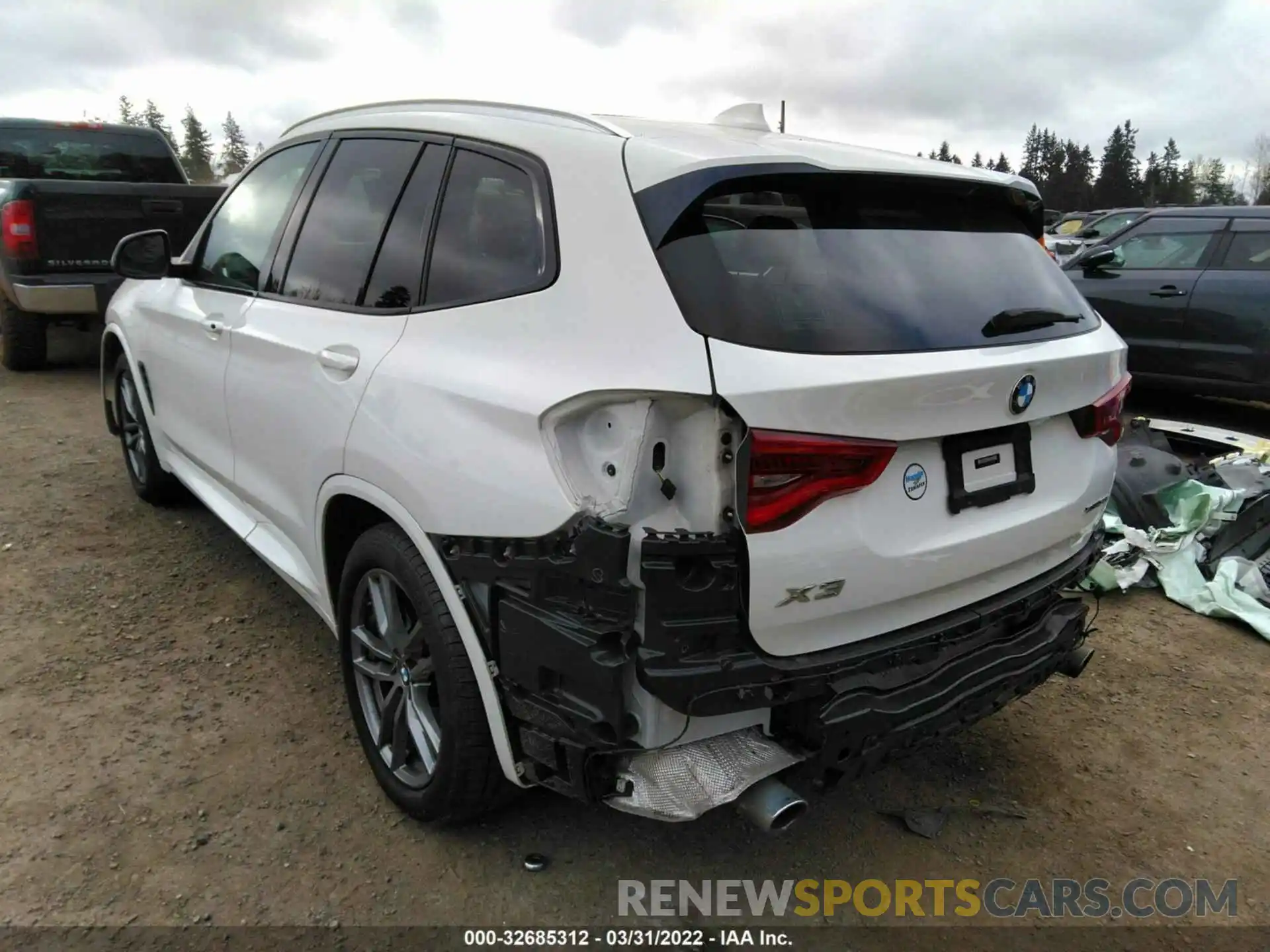 3 Photograph of a damaged car 5UXTR9C58KLD94011 BMW X3 2019