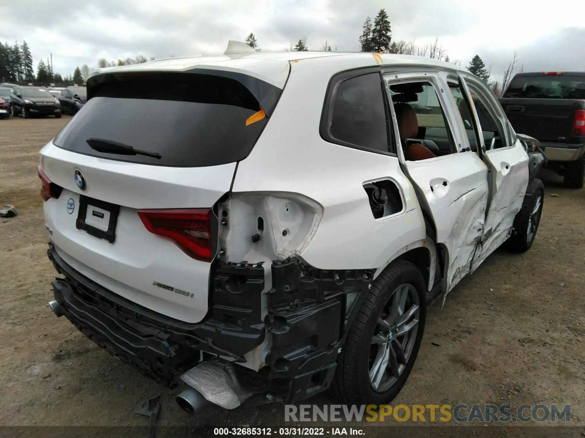 4 Photograph of a damaged car 5UXTR9C58KLD94011 BMW X3 2019