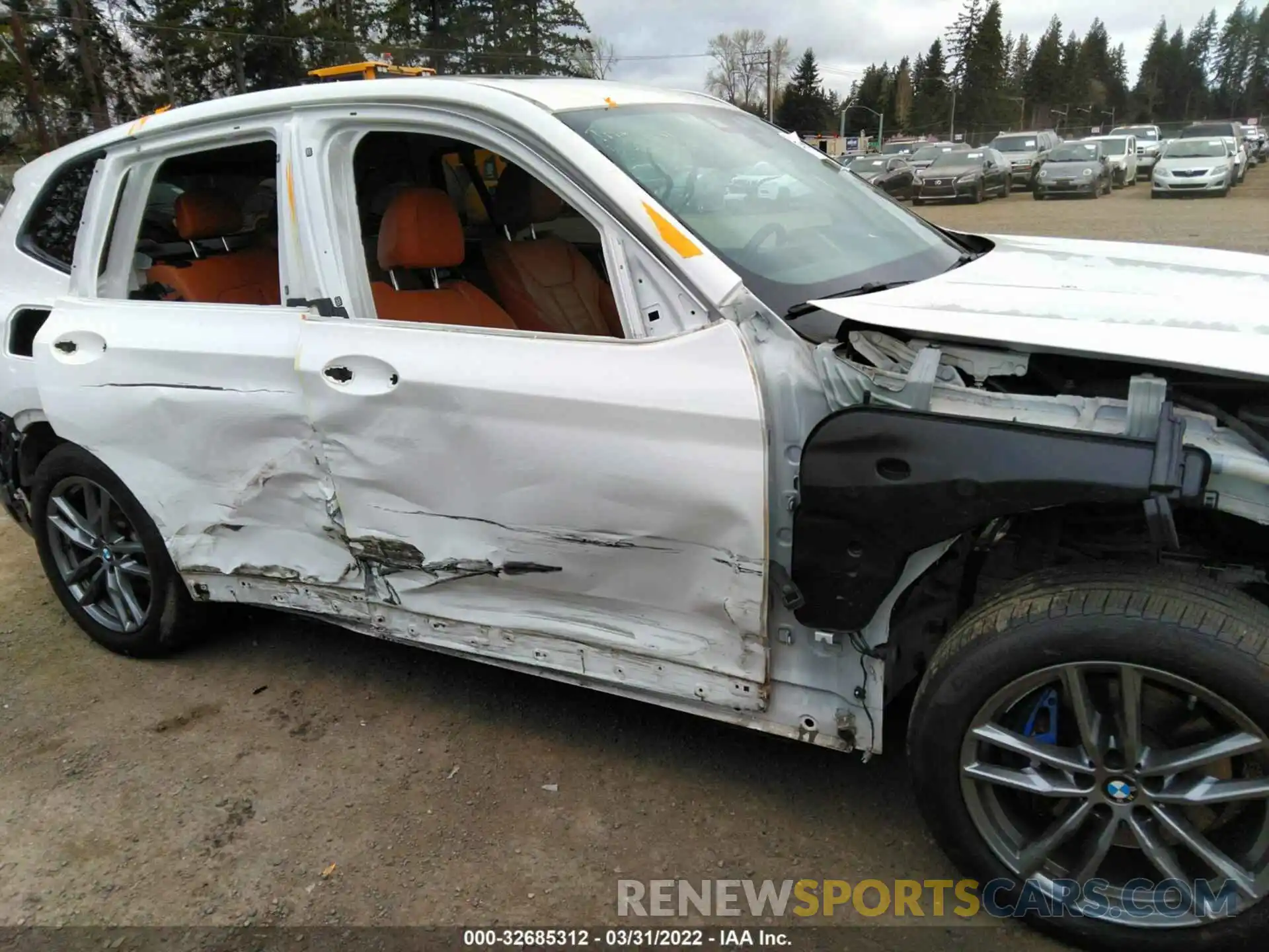 6 Photograph of a damaged car 5UXTR9C58KLD94011 BMW X3 2019