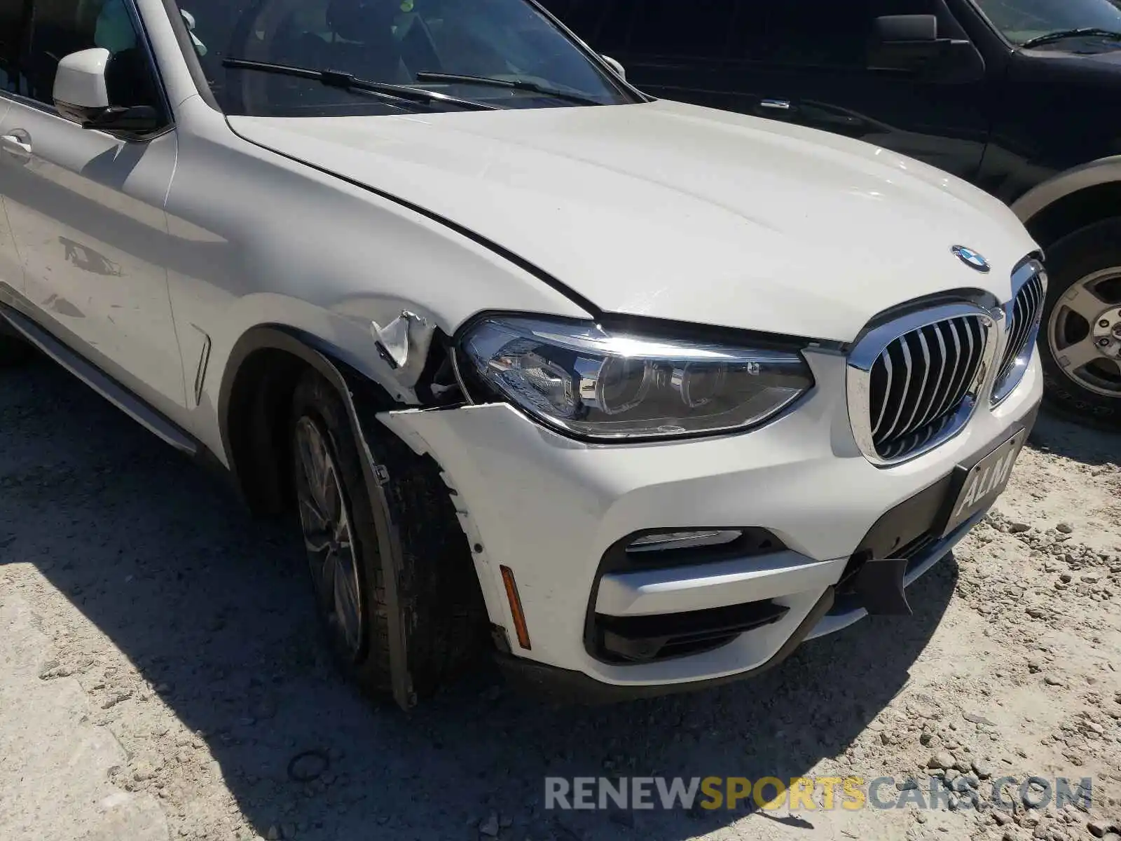 9 Photograph of a damaged car 5UXTR9C58KLD96955 BMW X3 2019