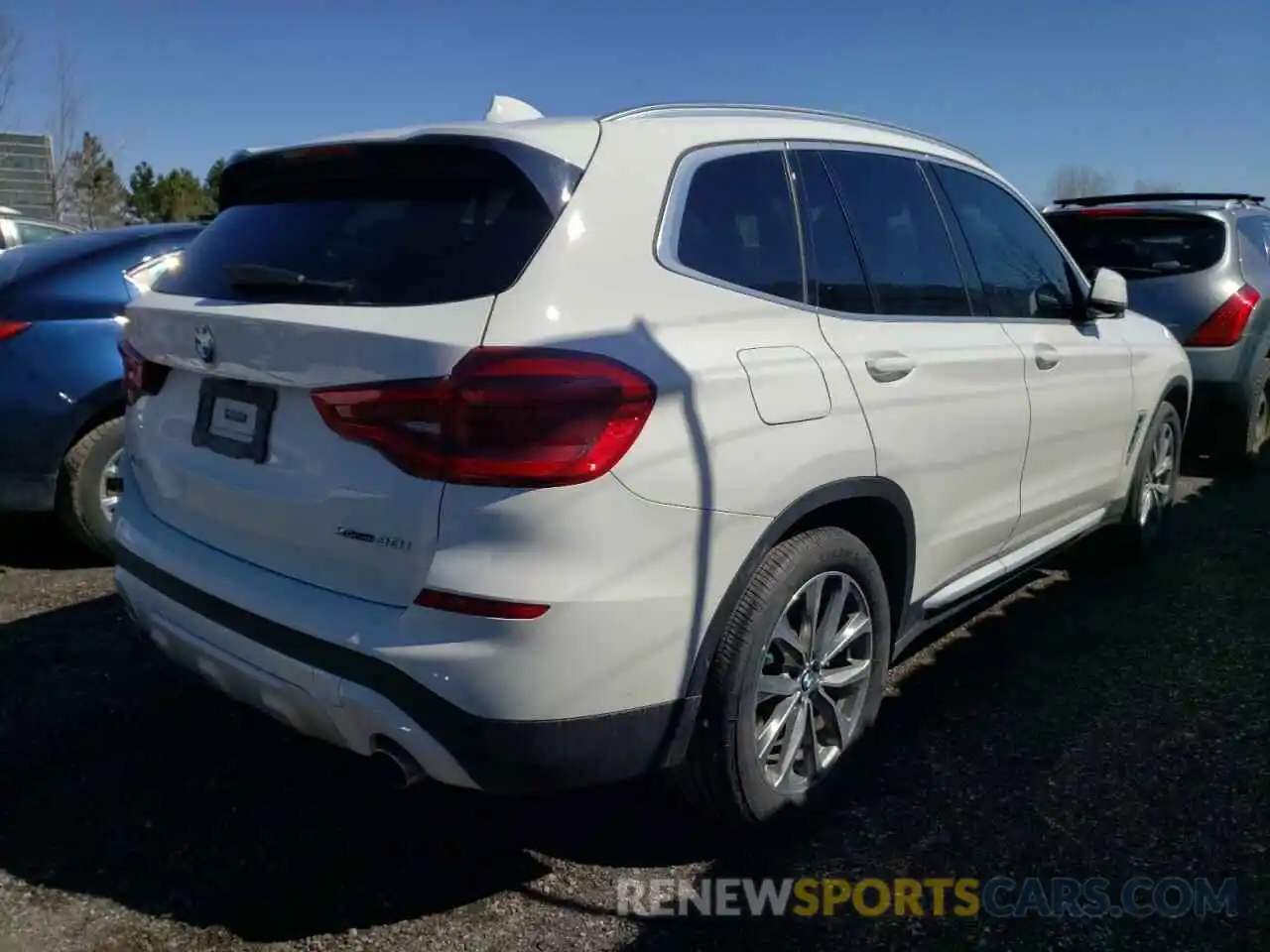 4 Photograph of a damaged car 5UXTR9C58KLE11132 BMW X3 2019