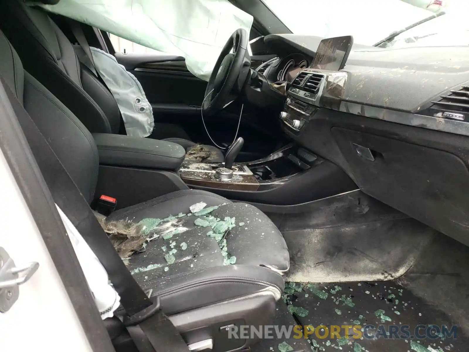 5 Photograph of a damaged car 5UXTR9C58KLE13690 BMW X3 2019