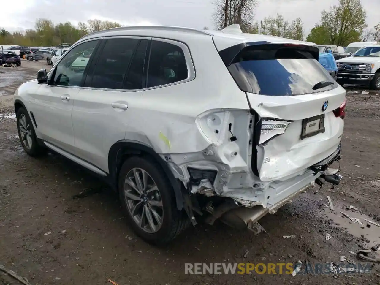 3 Photograph of a damaged car 5UXTR9C58KLE17299 BMW X3 2019