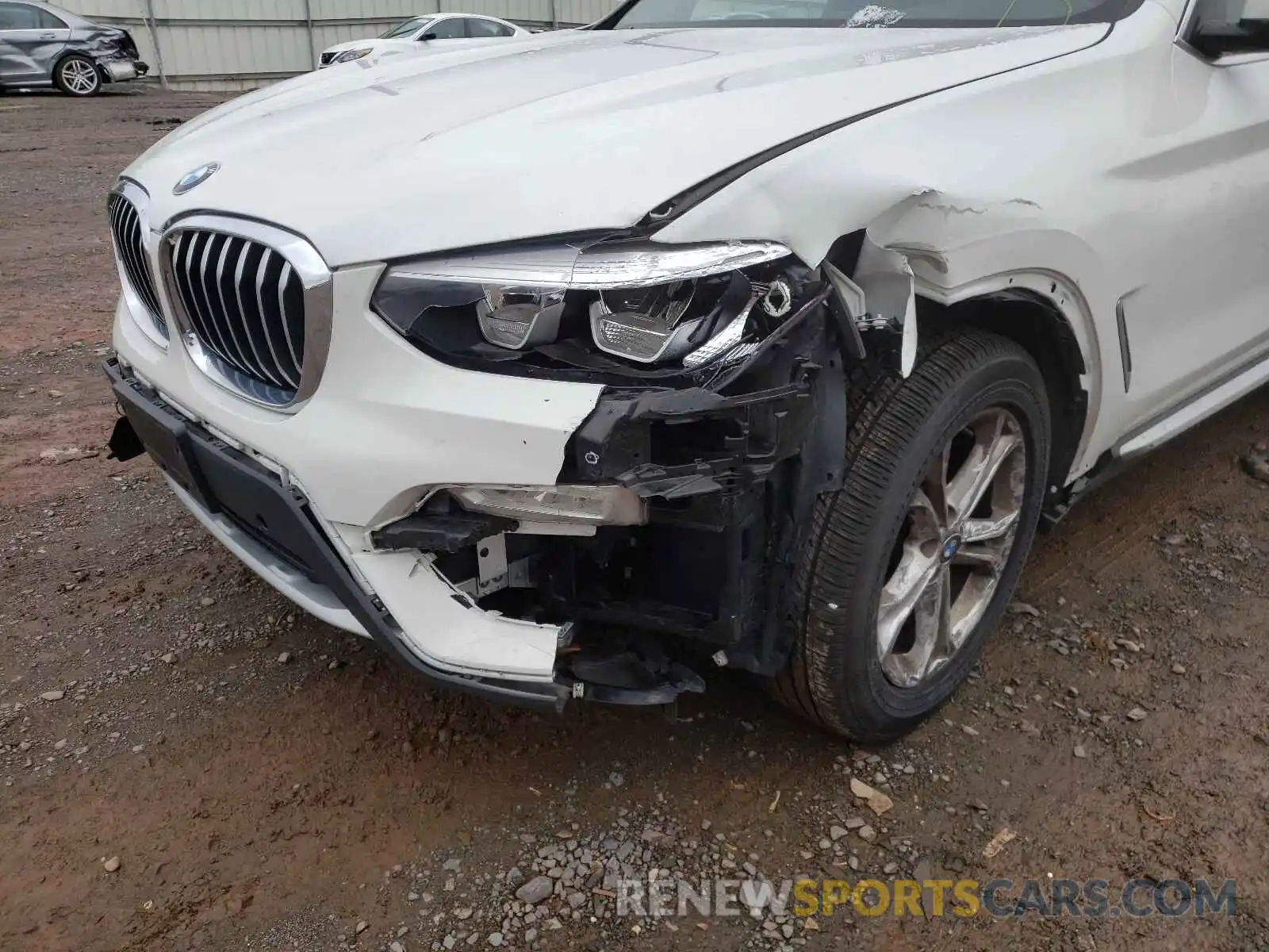 9 Photograph of a damaged car 5UXTR9C58KLE18663 BMW X3 2019