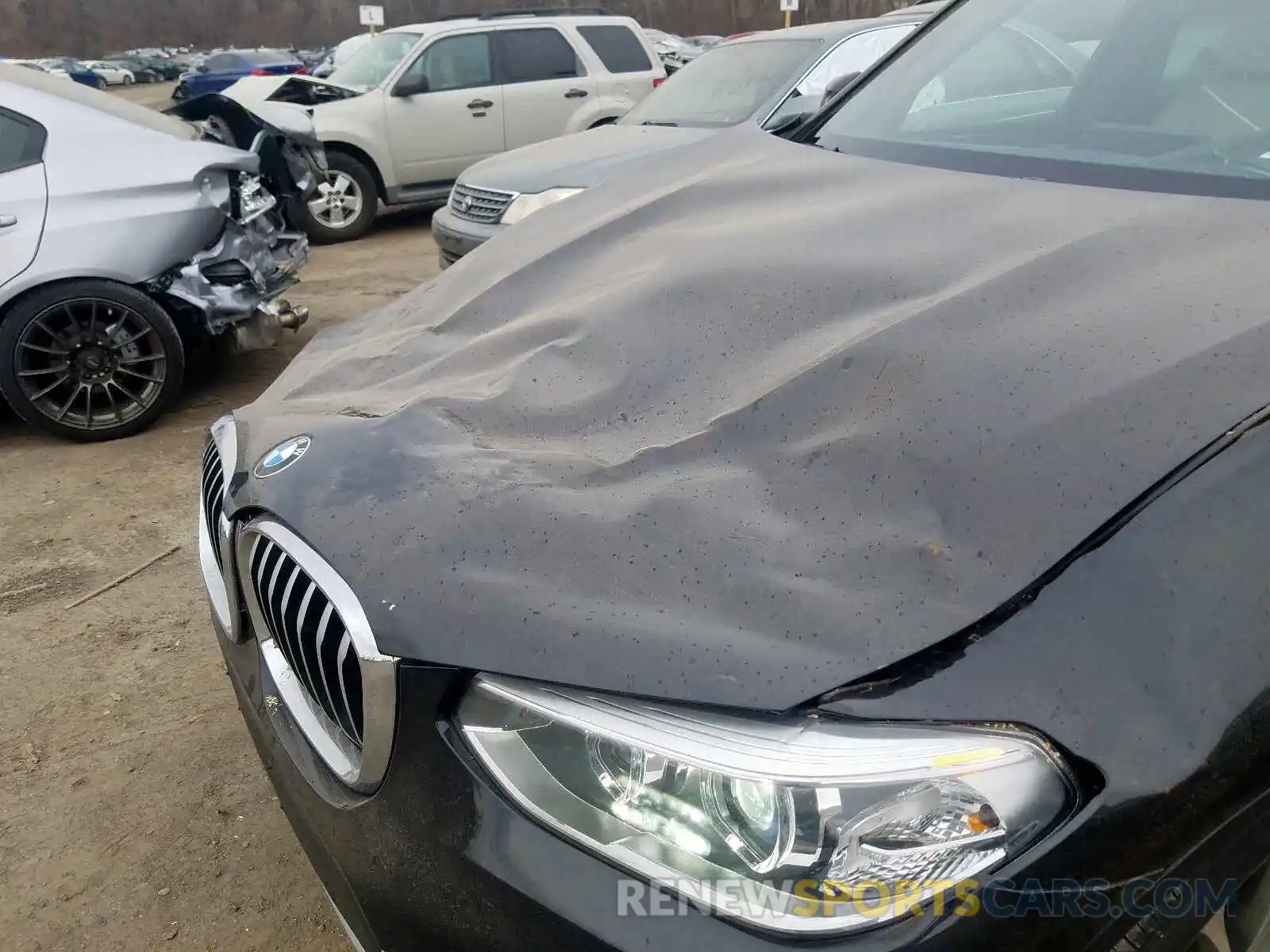 9 Photograph of a damaged car 5UXTR9C58KLP95166 BMW X3 2019