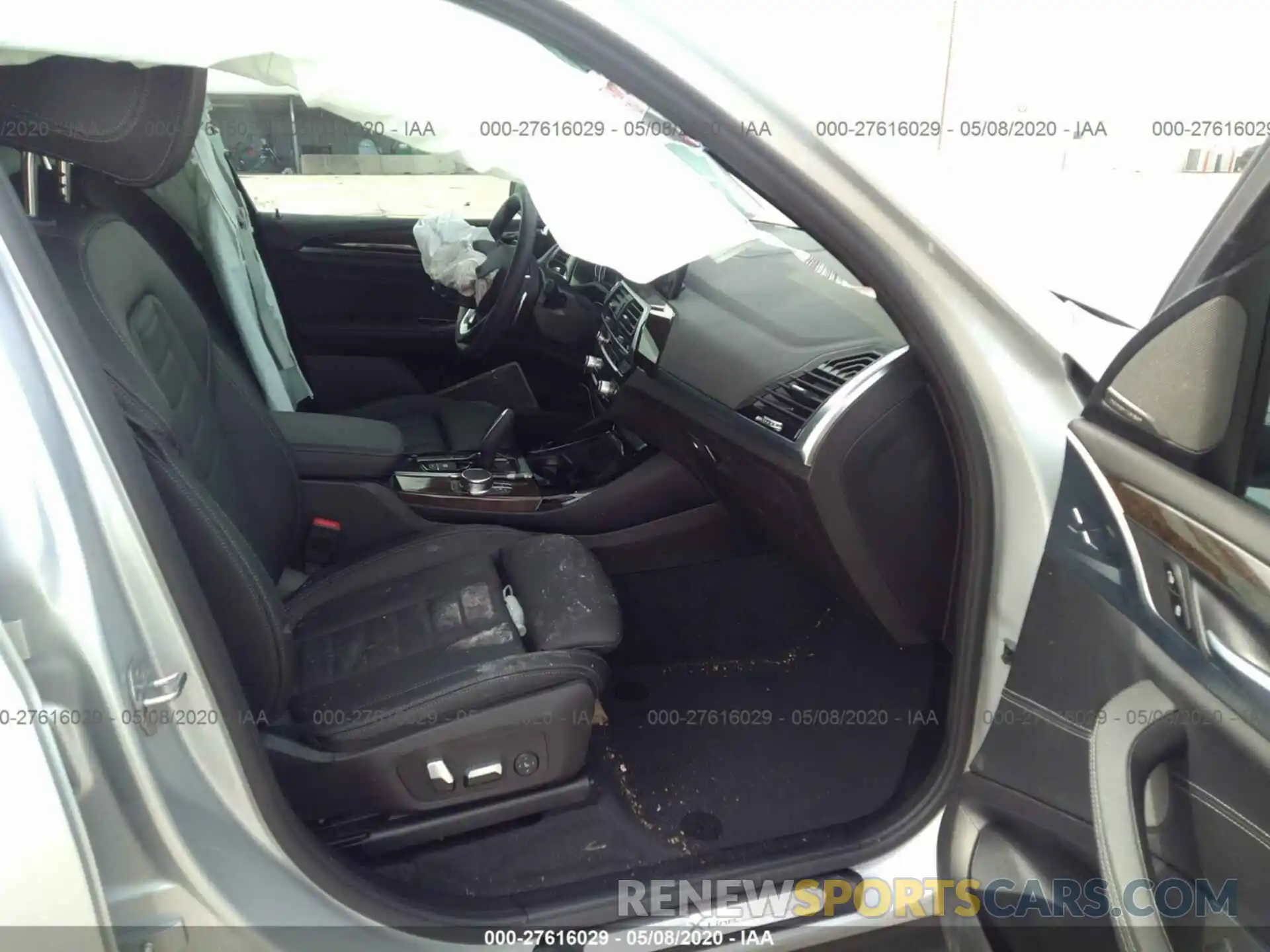 5 Photograph of a damaged car 5UXTR9C58KLP96009 BMW X3 2019