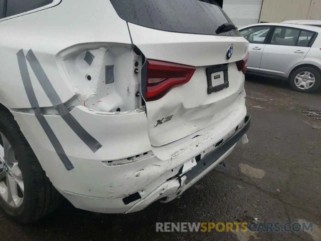 9 Photograph of a damaged car 5UXTR9C58KLP97385 BMW X3 2019