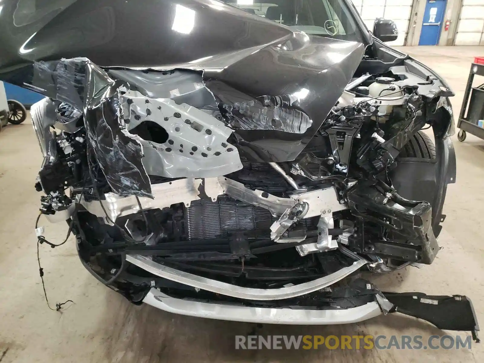 9 Photograph of a damaged car 5UXTR9C58KLP97452 BMW X3 2019