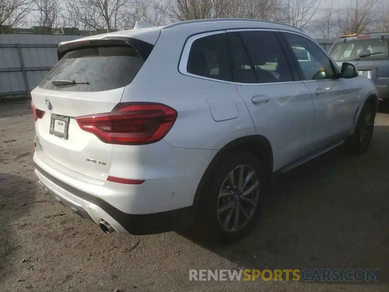 4 Photograph of a damaged car 5UXTR9C58KLR06301 BMW X3 2019