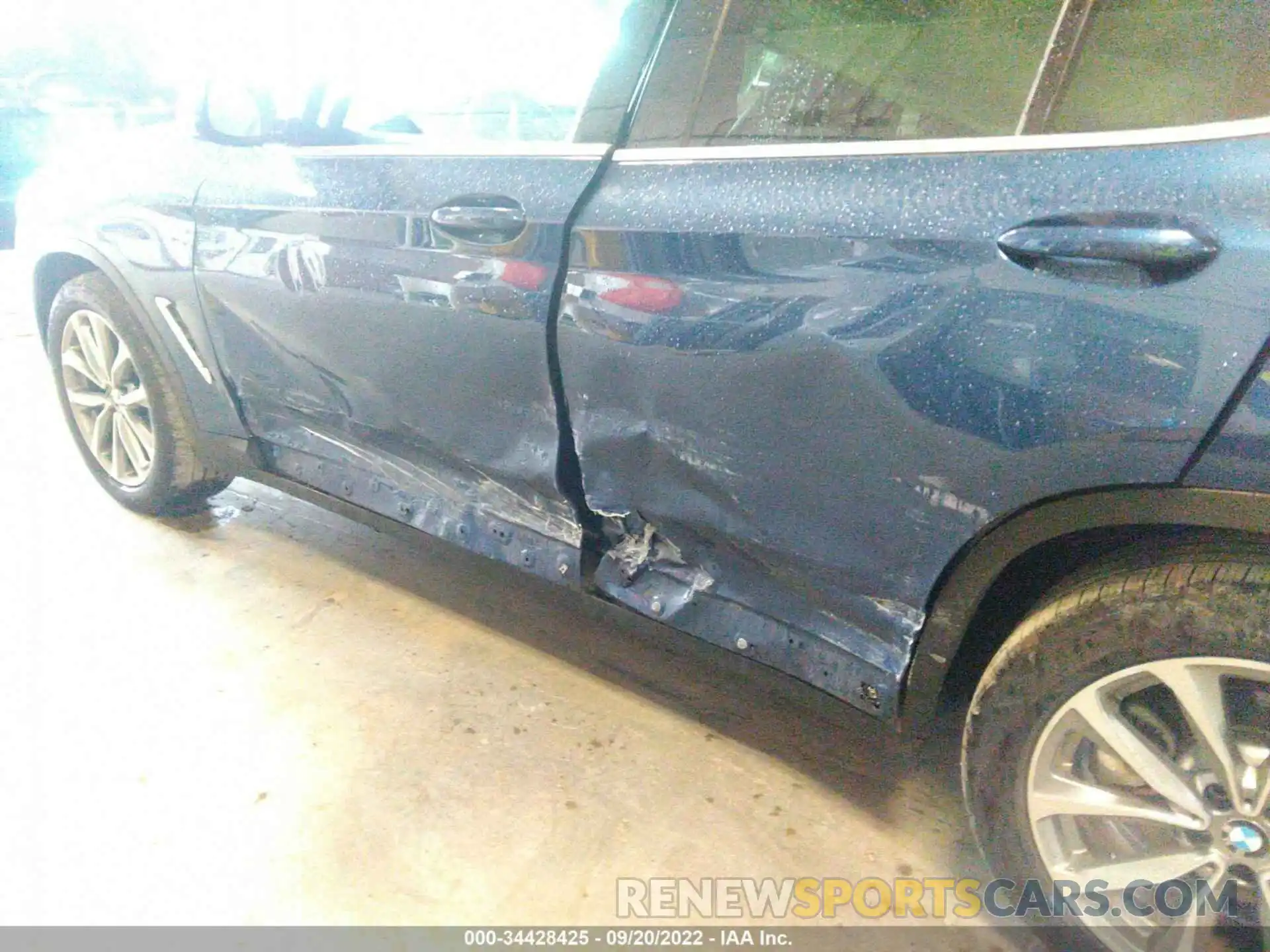 6 Photograph of a damaged car 5UXTR9C59KLD92235 BMW X3 2019