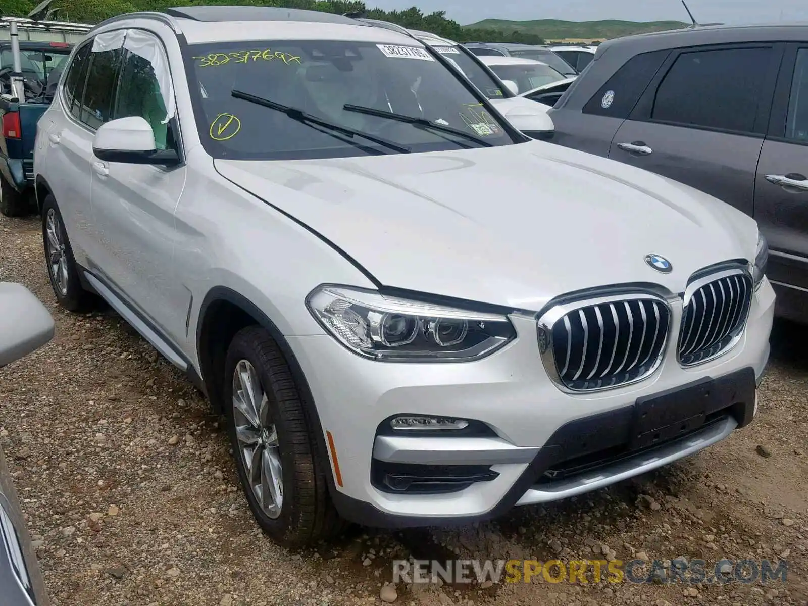 1 Фотография поврежденного автомобиля 5UXTR9C59KLE15531 BMW X3 2019