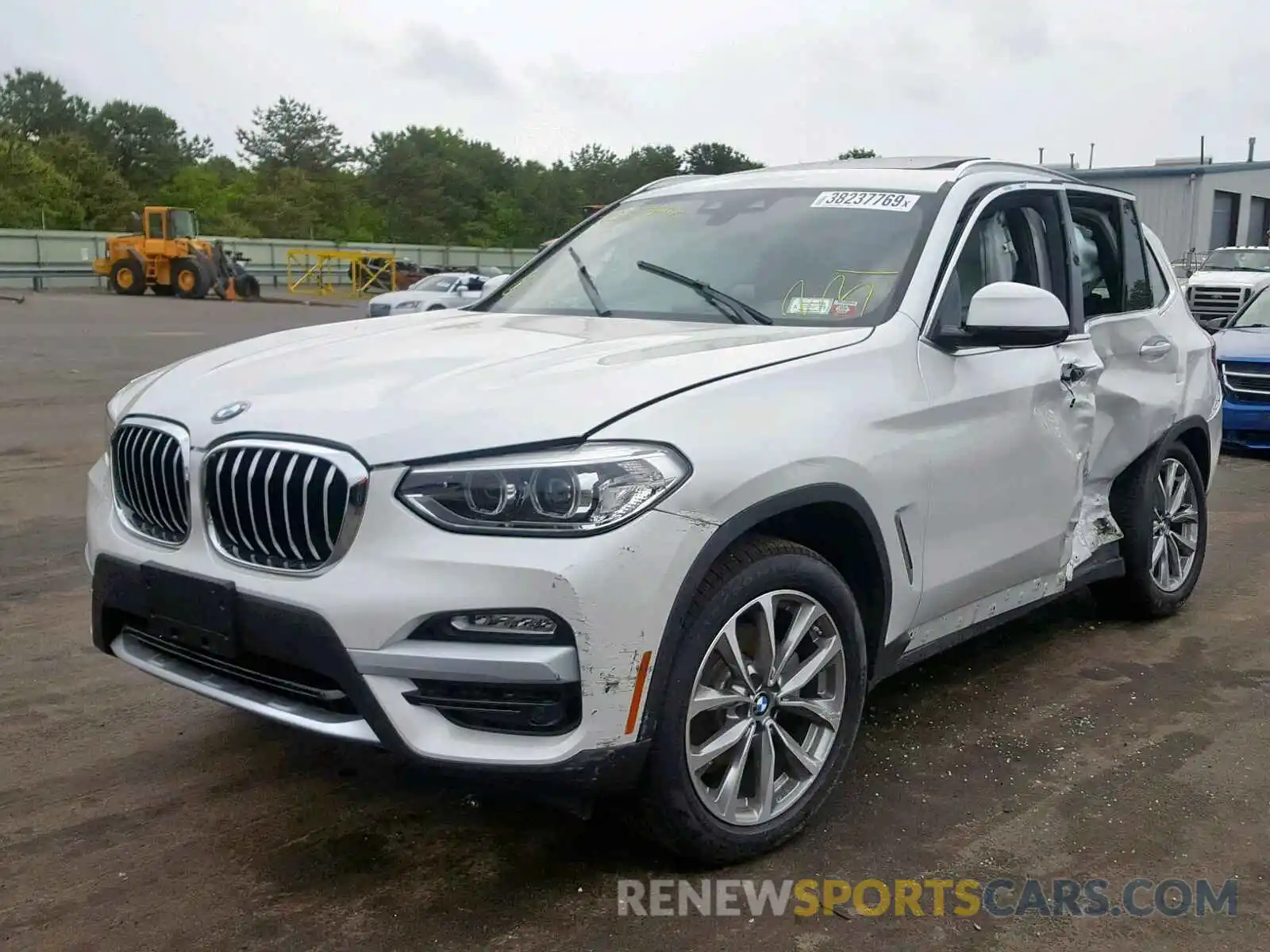 2 Фотография поврежденного автомобиля 5UXTR9C59KLE15531 BMW X3 2019