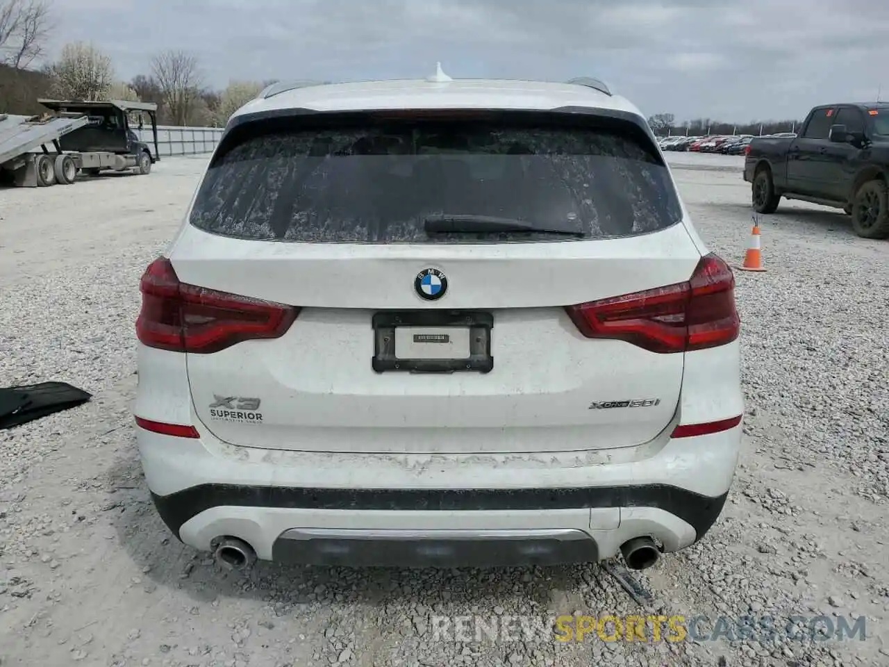 6 Photograph of a damaged car 5UXTR9C59KLE20681 BMW X3 2019